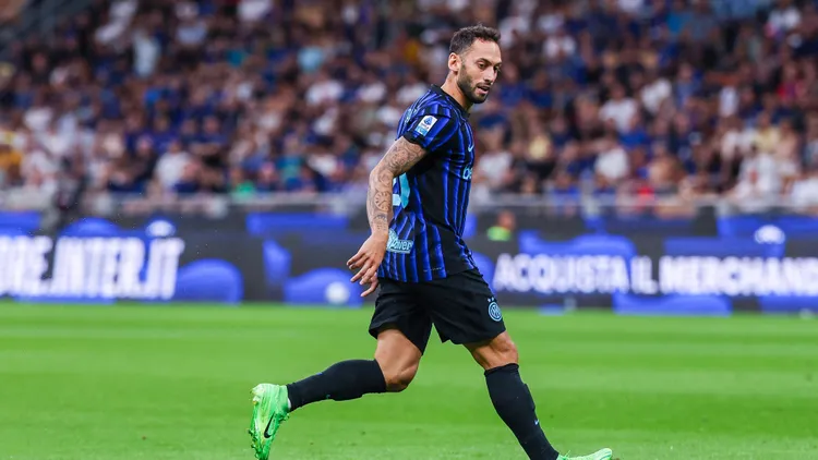 /images/c/a/l/calcio-serie-a-inter-fc-internazionale-vs-udinese-calcio-hakan-calhanoglu-of-fc-internazionale-seen-in-action-during-serie-a-2025-26-football-match-between-fc-internazionale-and-udinese-calcio-at-san-siro-stadium-milan-italy-copyright-xipaxsport-abacaxjpg_1756923322635.jpg
