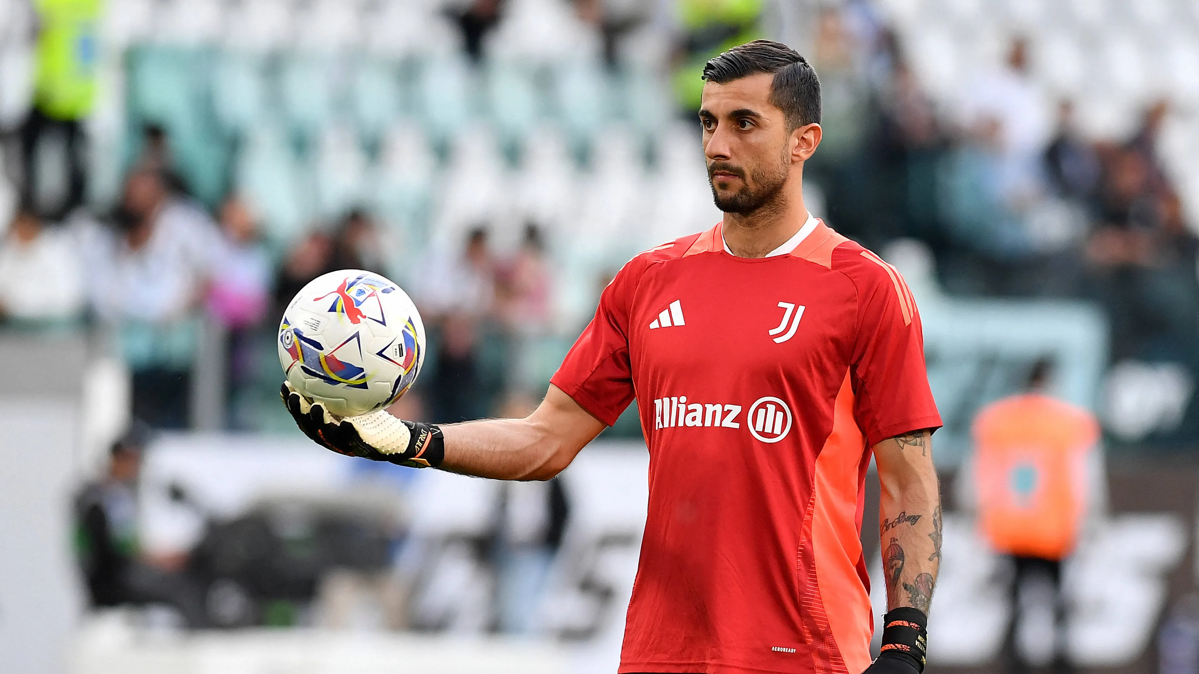 Mattia Perin potrebbe raggiungere Allegri al Milan