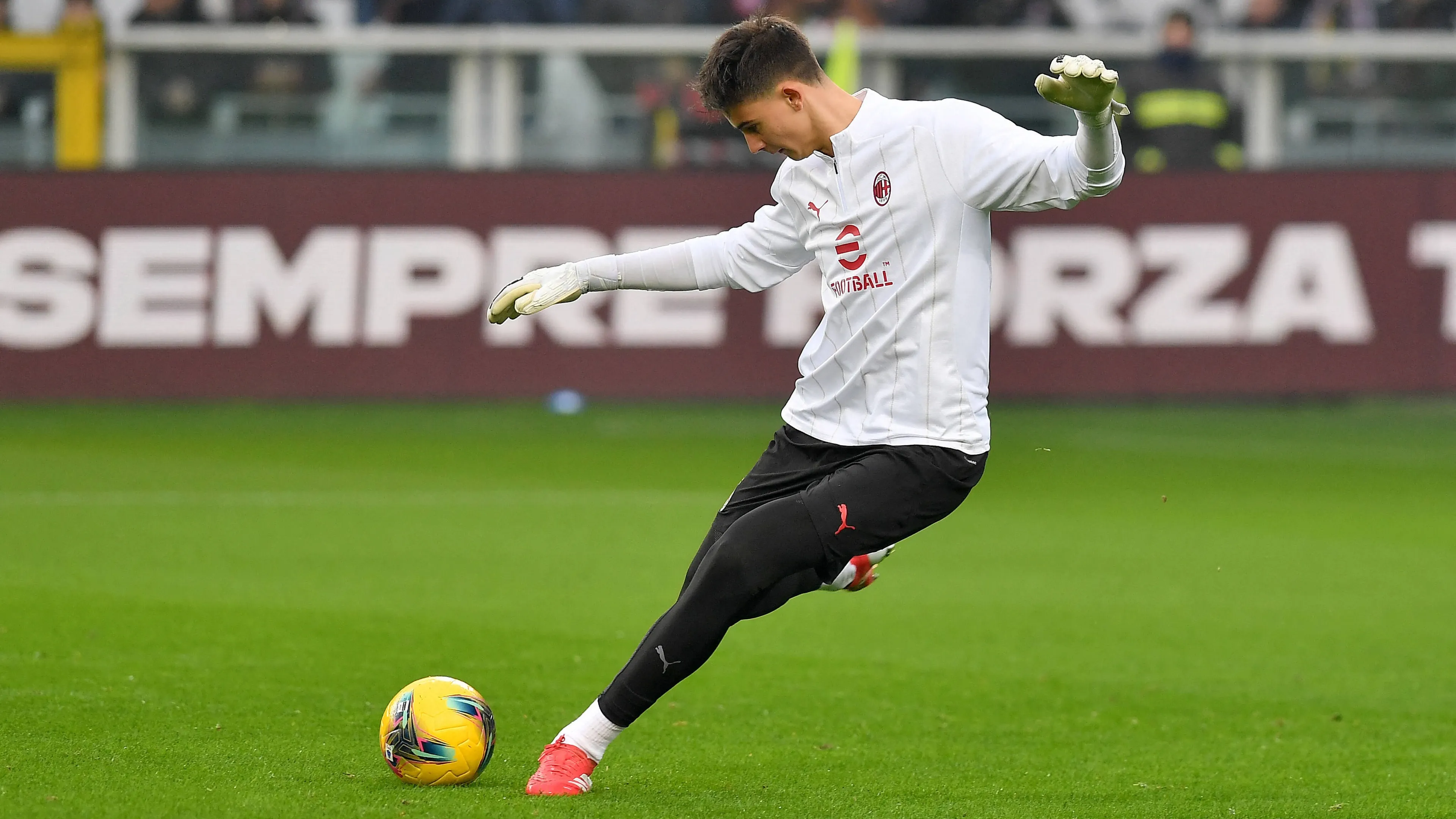 Calciomercato Milan, non solo il Lione: anche il Lecce ha messo gli occhi sul giovane Torriani