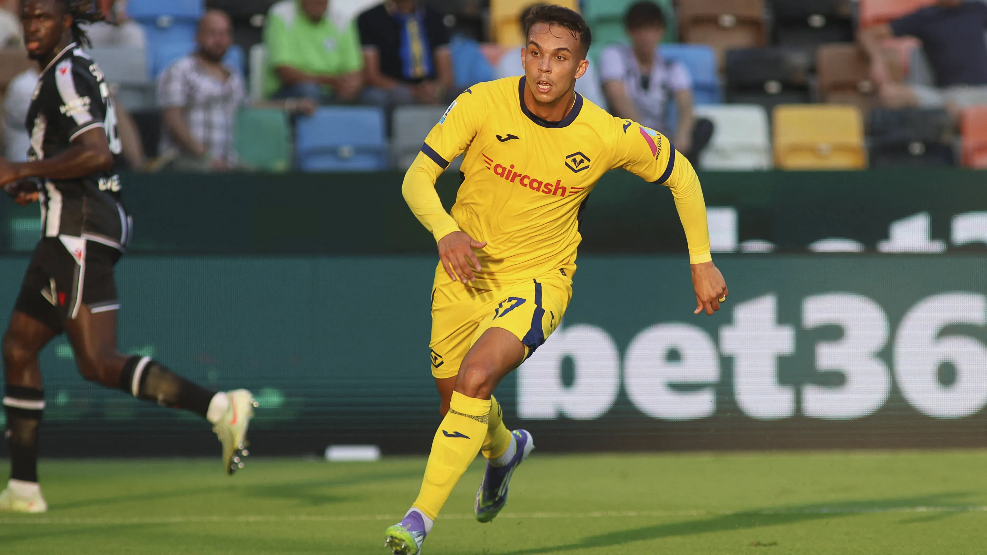 Udinese-Verona, Giovane: "Assist alla prima partita, sono felice. Spero di fare una grande stagione"