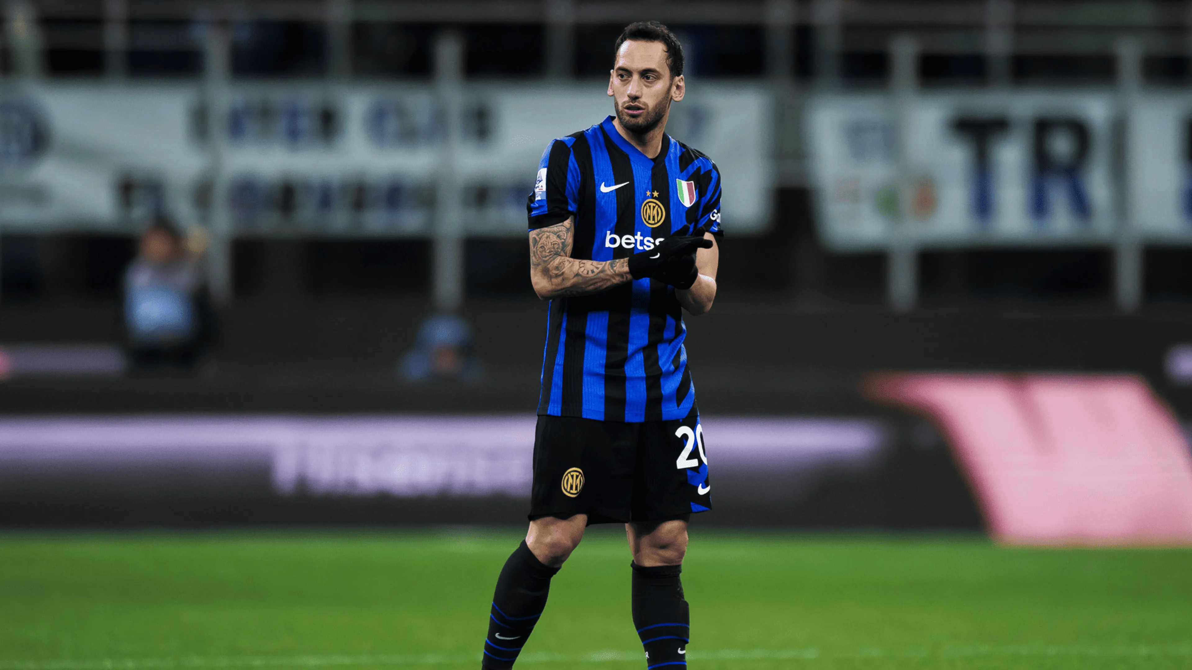 Inter: Calhanoglu potrebbe salutare a fine stagione? Alcuni top club sulle tracce del turco