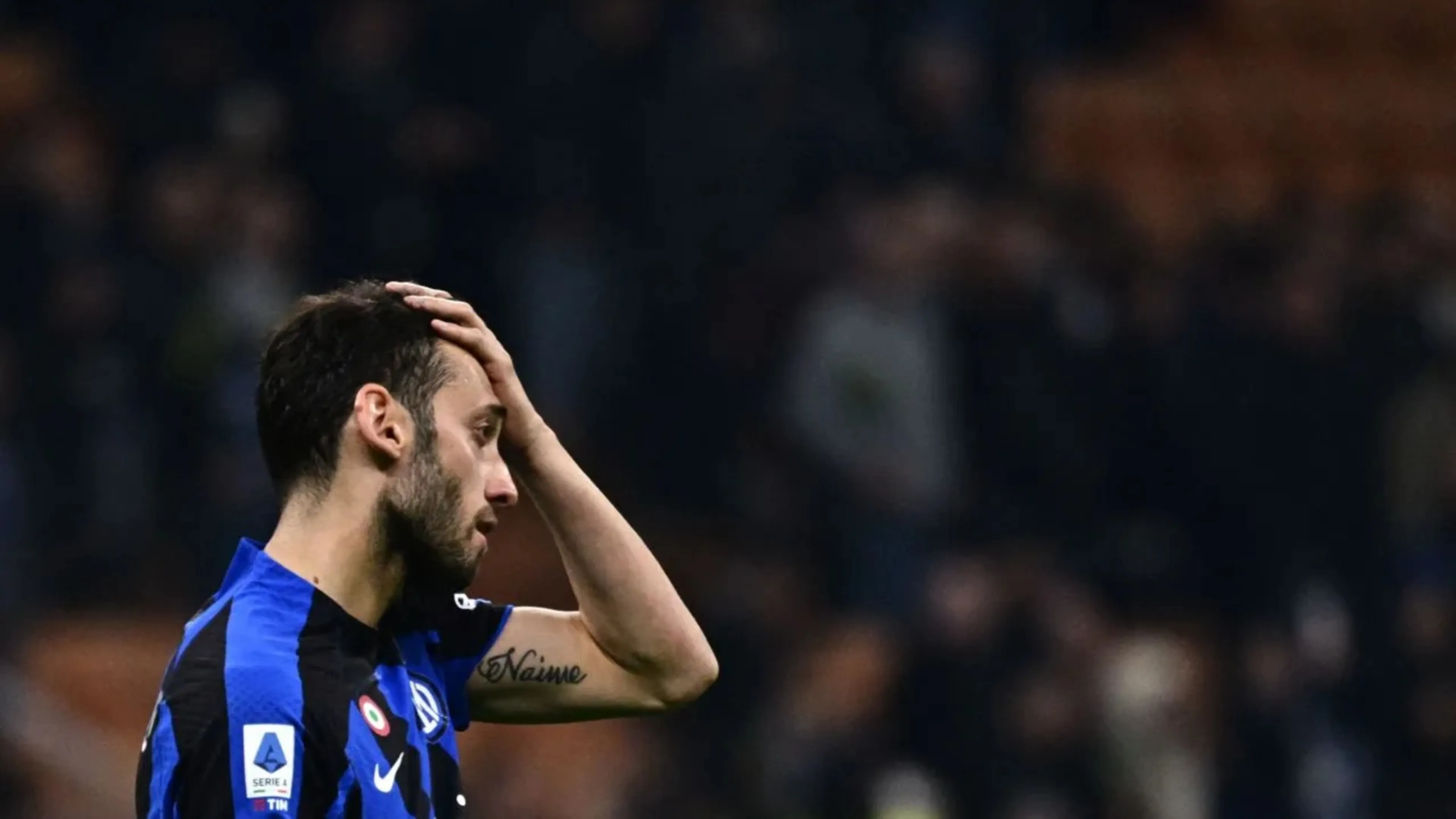 Copertina di Calhanoglu ammette contatti con gli ultras: per il GdS rischia una squalifica