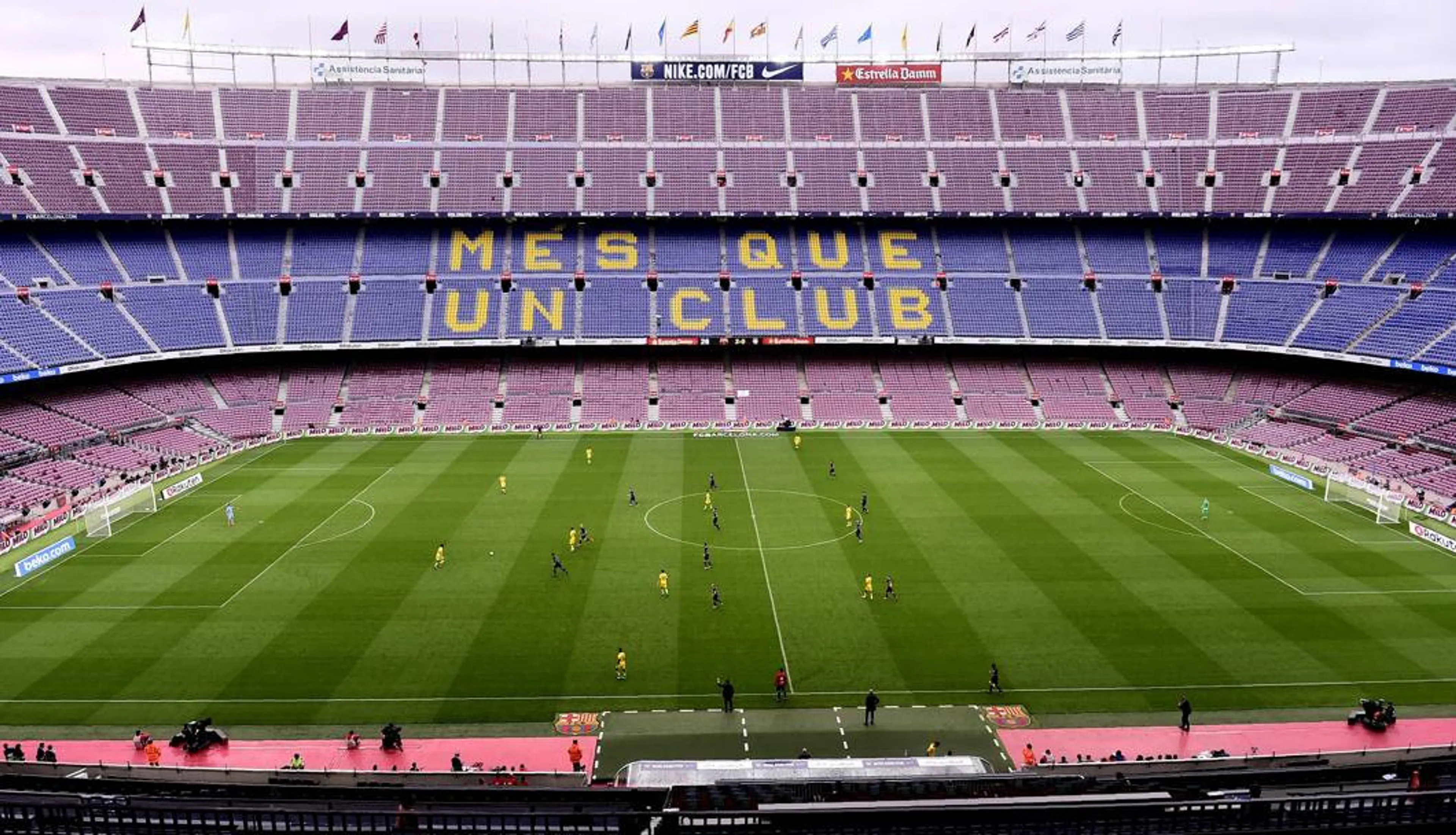 Copertina di Rivoluzione Barcellona, il club affitta Camp Nou per partite tra amici: quanto costa e come funziona