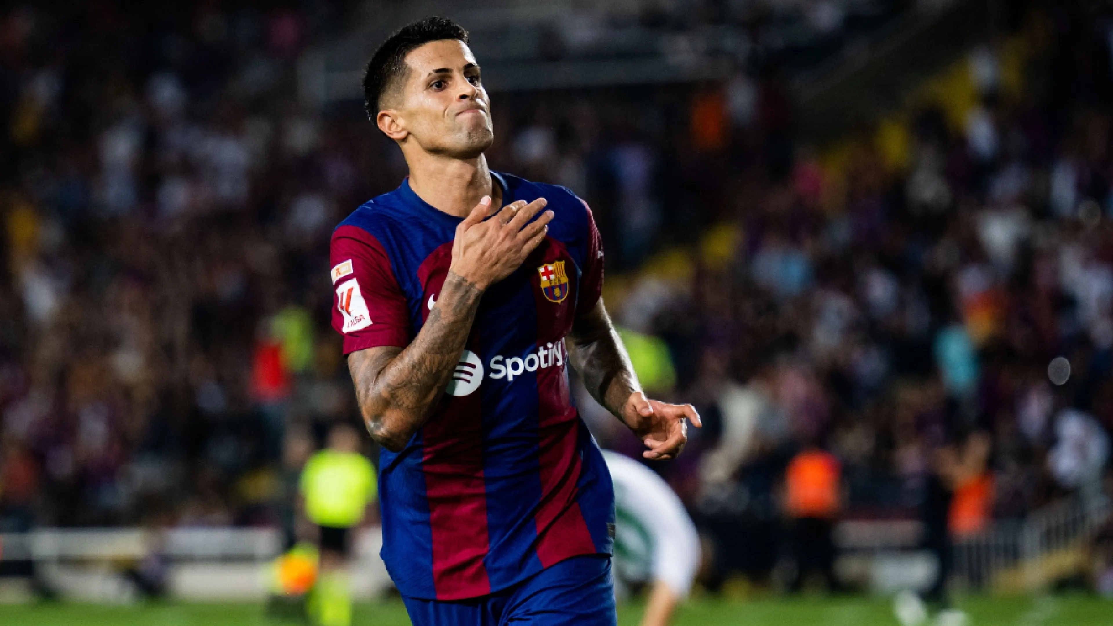 Cancelo, indiscrezione shock dalla Spagna: carriera a rischio?