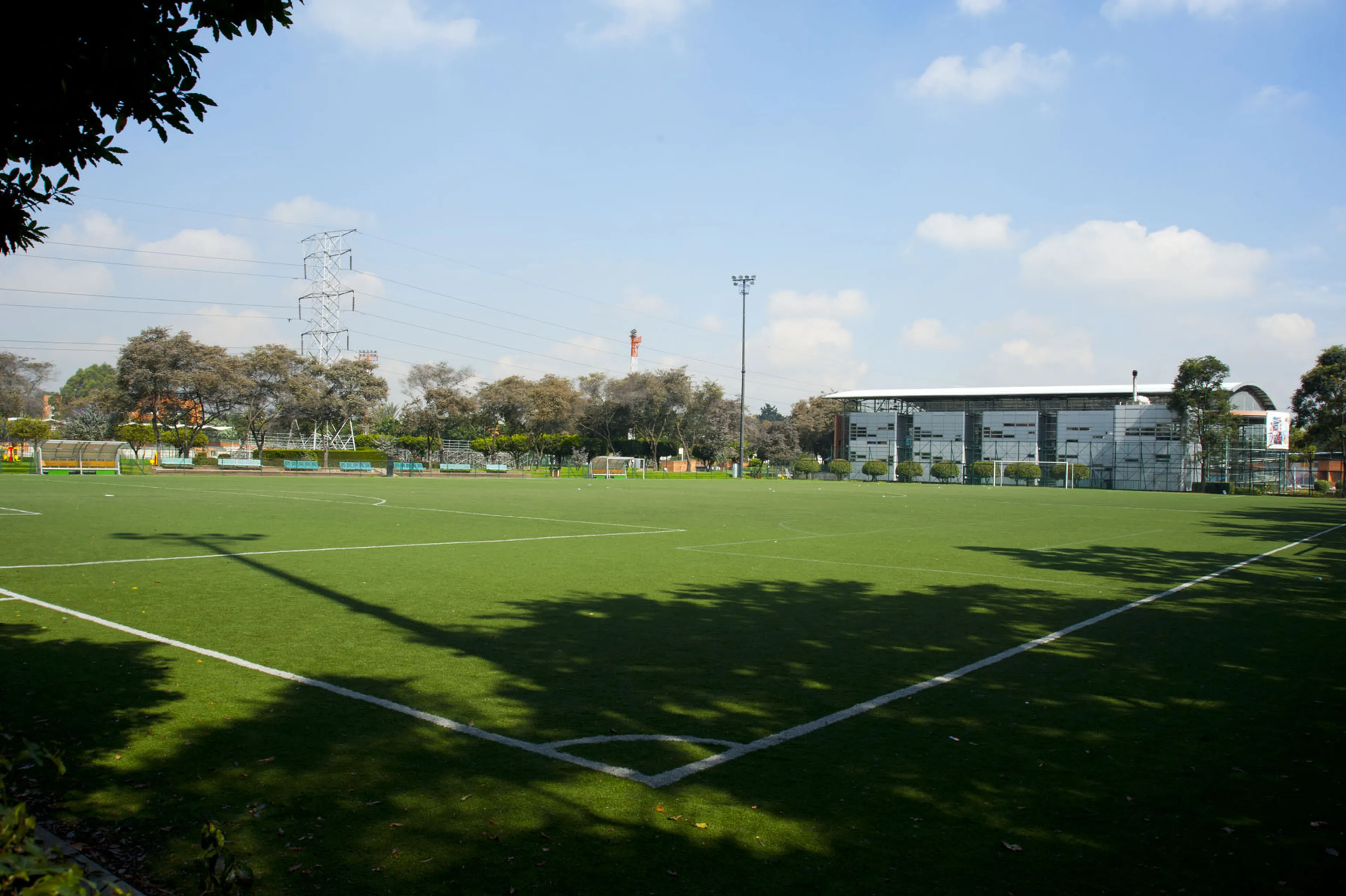 Copertina di Under 15 escluso dalla formazione. Il padre brucia l’auto al Mister