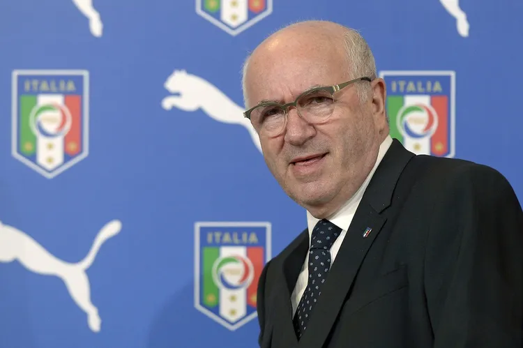 /images/c/a/r/carlo-tavecchio.jpg