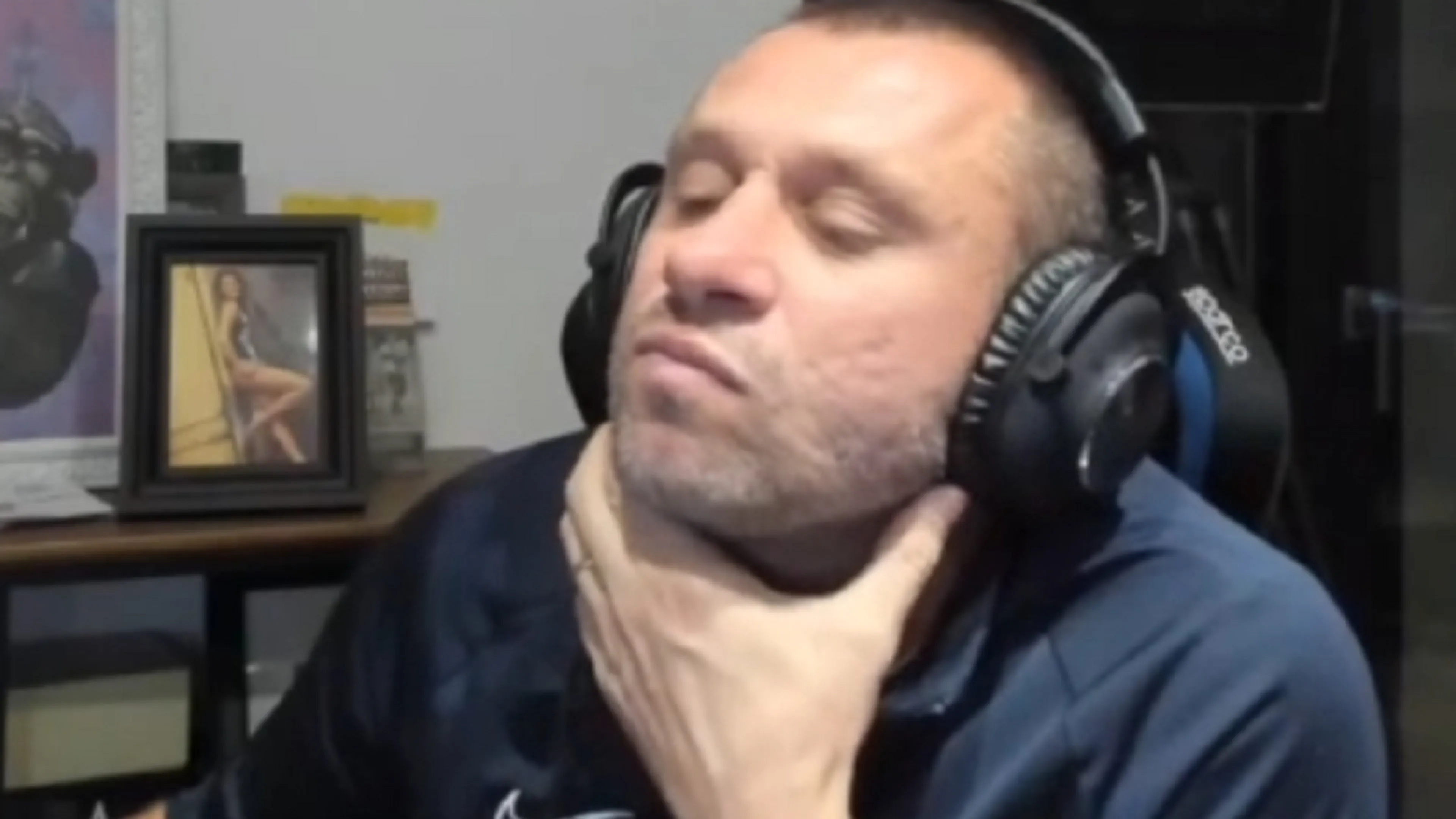 Copertina di Theo Hernandez out contro la Lazio, Cassano: “Affaticamento? Ho i miei dubbi”