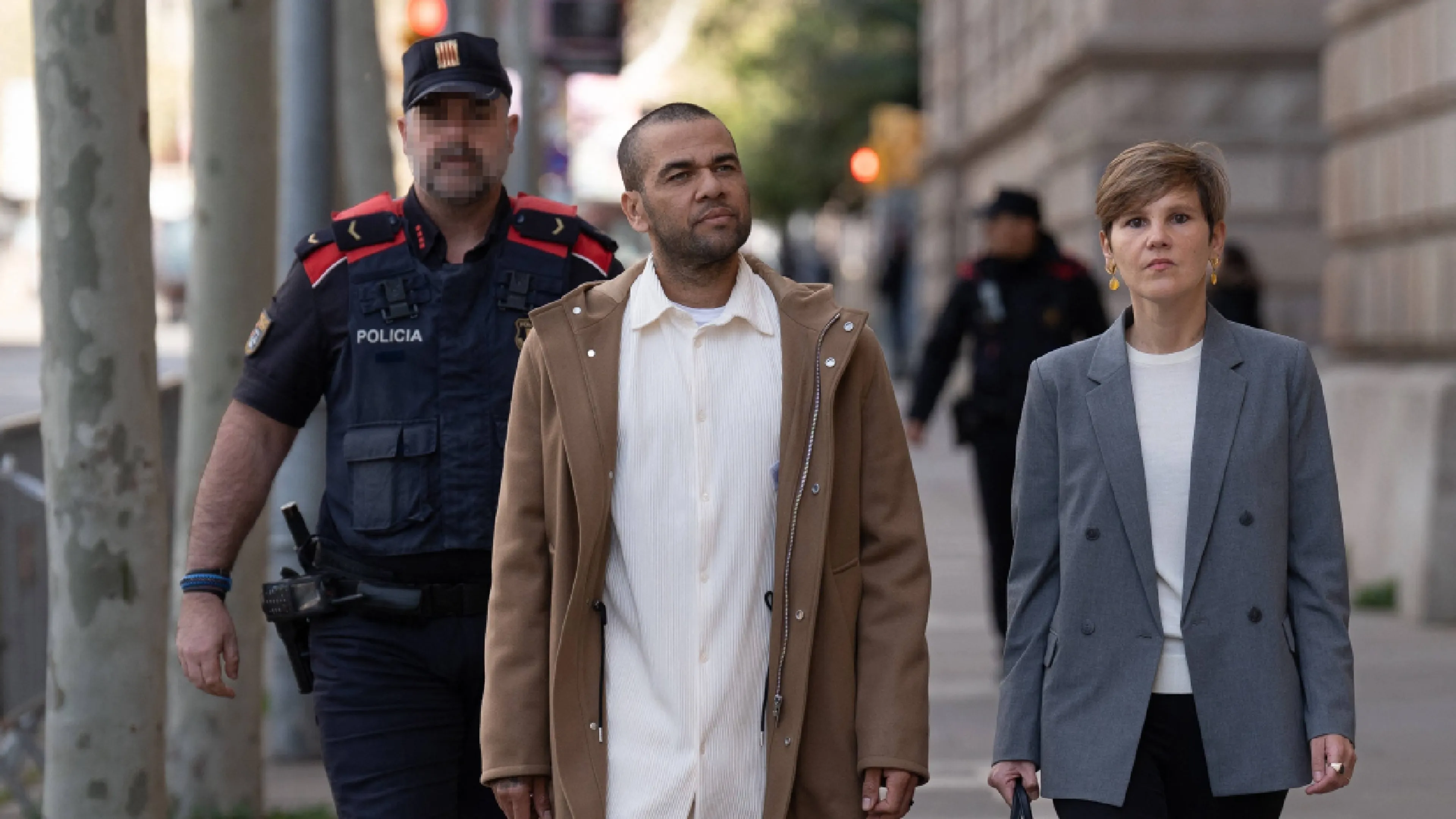 Copertina di Dani Alves riparte dopo il carcere: la sua nuova vita sempre nello sport