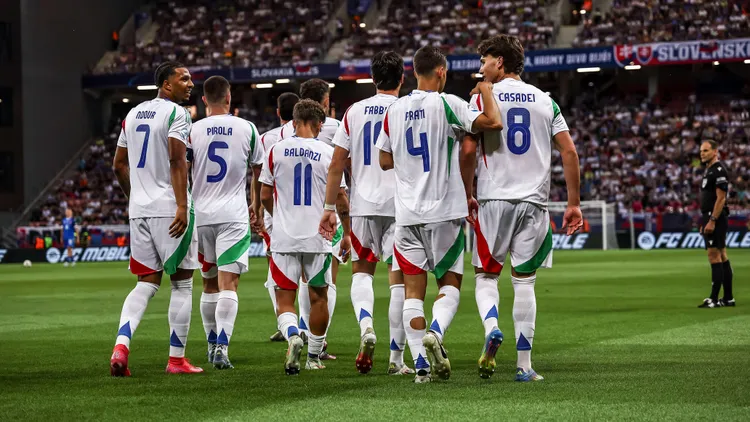 /images/c/e/s/cesare-casadei-italy-u21-u-21-cher-ndour-italy-u21-lorenzo-pirola-italy-u21-tommaso-baldanzi-italy-u21-giovanni-fabbian-italy-u21-matteo-prati-italy-u21-cesare-casadei-italy-u21-during-the-uefa-under-21-slovakia-2025-match-between-slovakia-u21-0-1-italy-u21-at-malatinsky-stadium-on-june-14-2025-in-trnava-slovakia-noxthirdxpartyxsales-294918495jpg_1750055421707.jpg