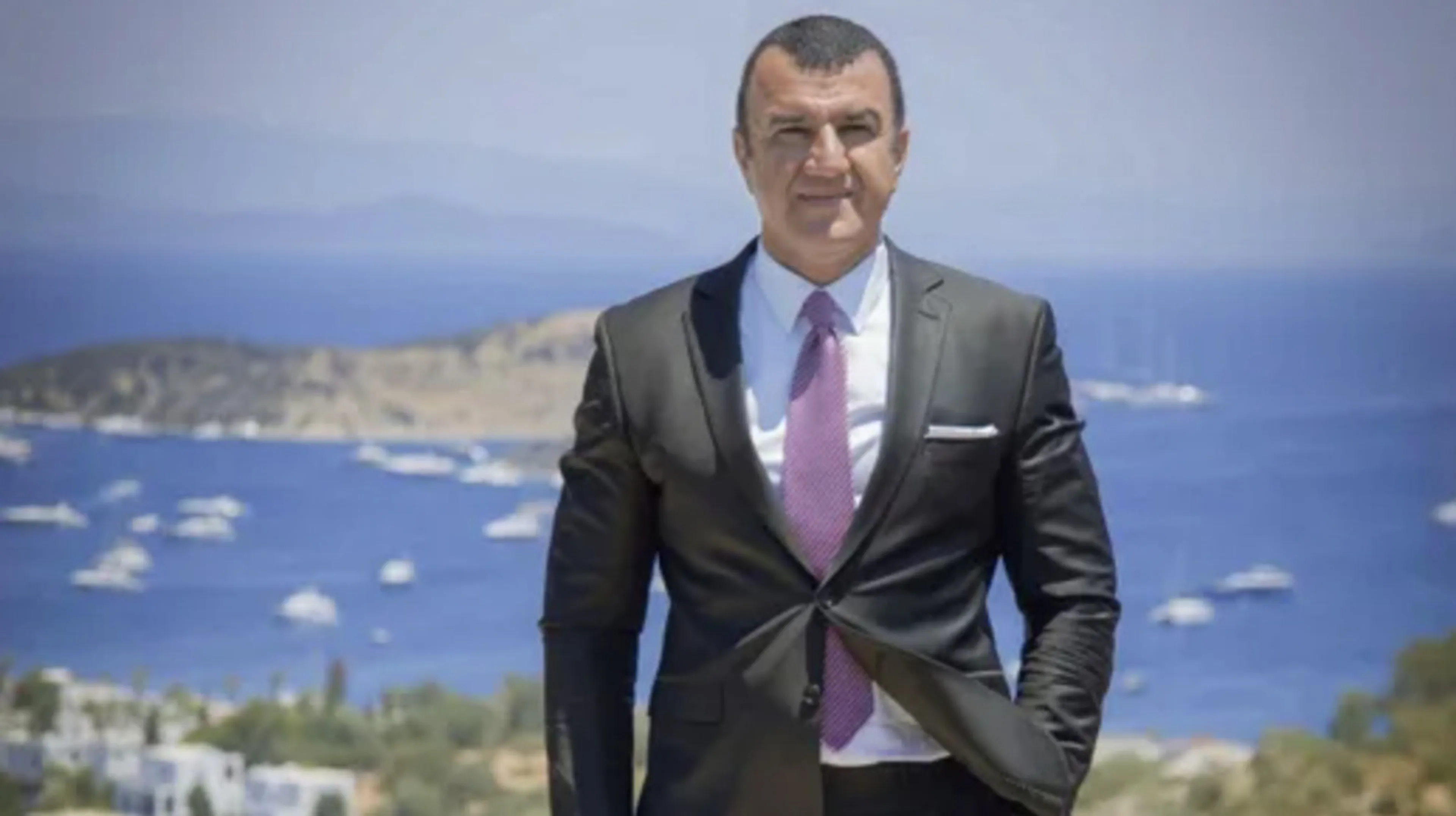 Copertina di Cessione Chelsea, vicina la svolta turca. Il miliardario Muhsin Bayrak: “90% di probabilità di chiudere l’accordo”