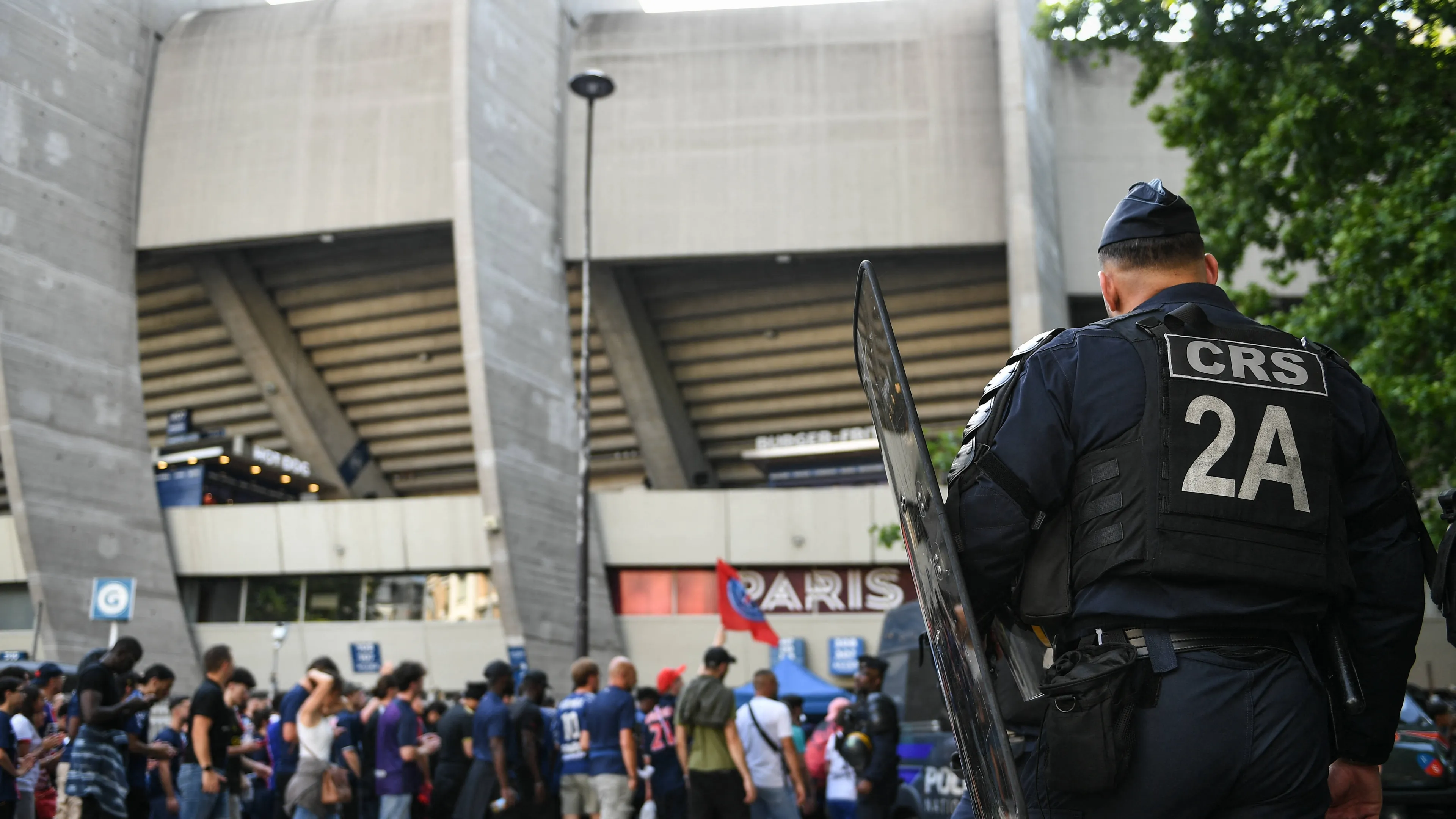 Copertina di Champions League PSG vs Inter Milan security FA Police reinforcements secure around the Parc des Princes Stadium before the diffusion of the UEFA Champions League final football match between Paris Saint Germain and Inter Milan in Munich in Paris on May 31 2025 Photo by Firas Abdullah ABACAPRESS COM Paris Ile de France France Copyright xAbdullahxFiras ABACAx
