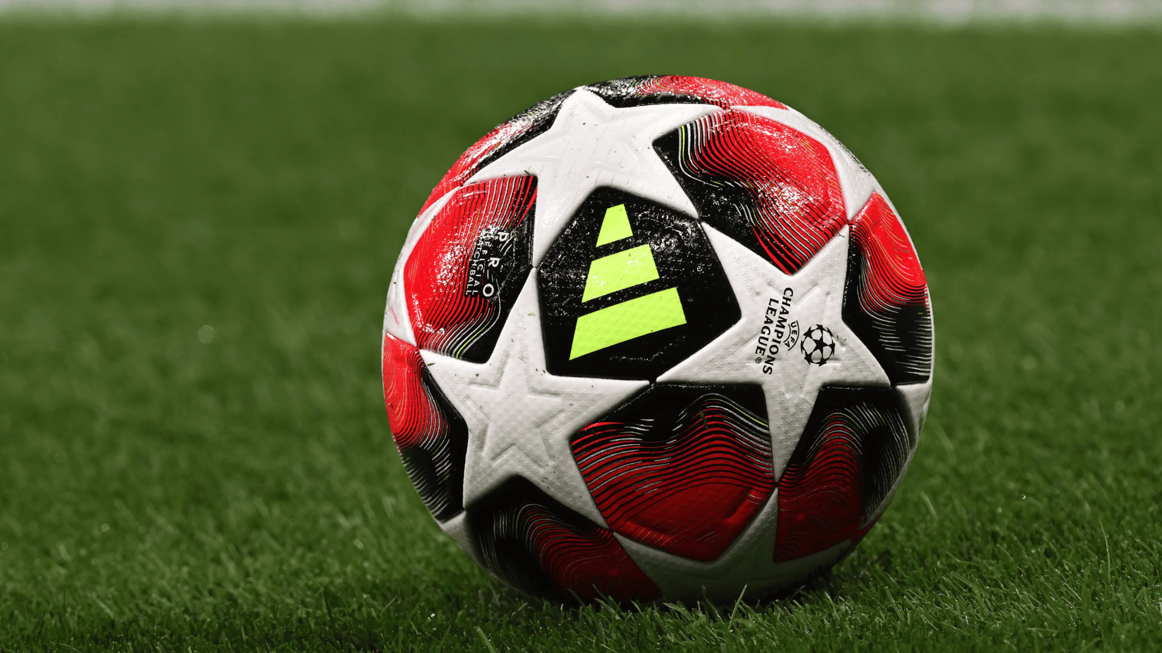Copertina di Champions League, tutti gli accoppiamenti dei playoff: le avversarie di Milan, Juventus e Atalanta