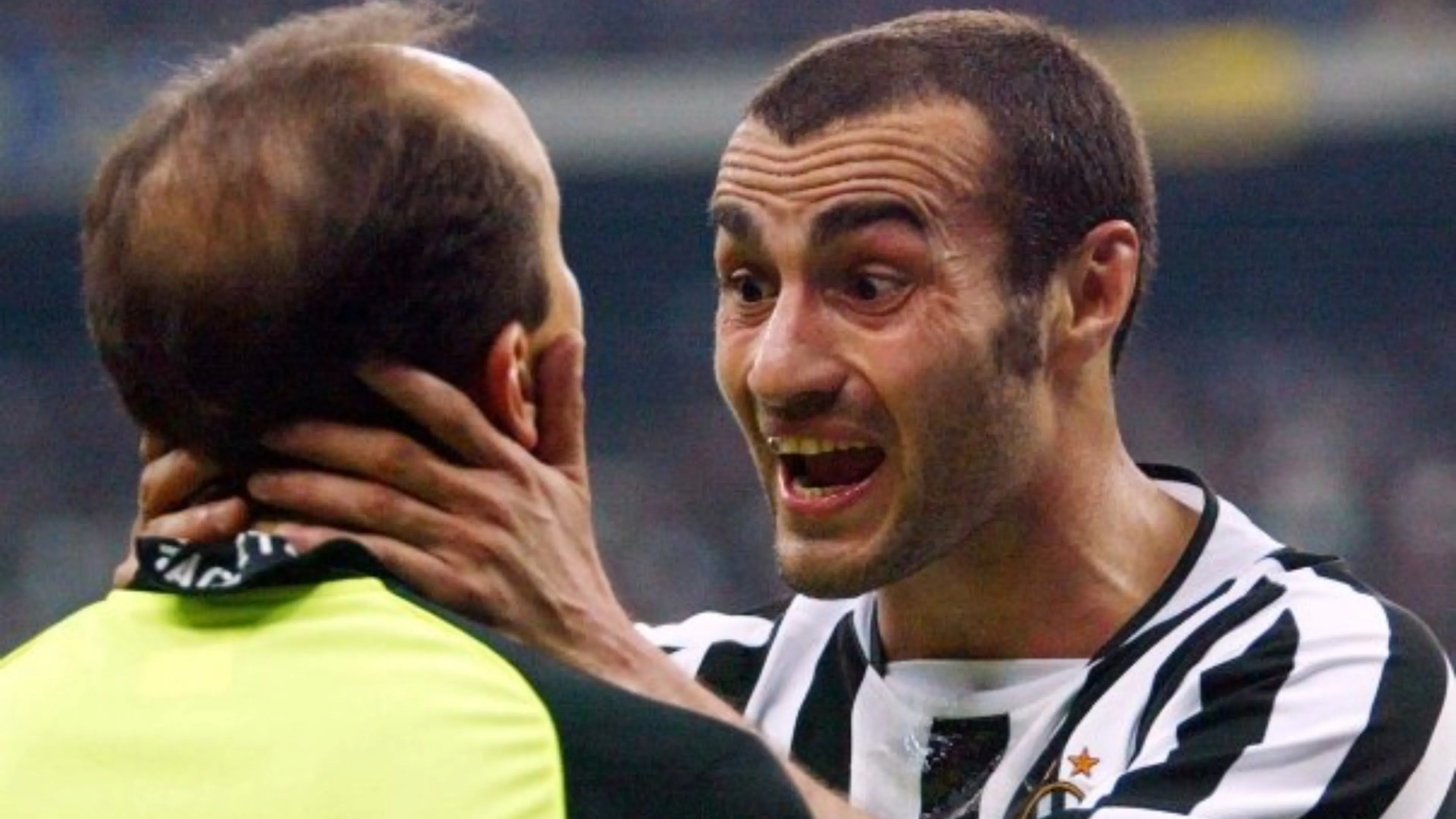 Copertina di ChatGPT genera le top 11 all times dei top club e sui social scoppia l’ironia: “Alla Juve c’è Montero e non Cabrini?”