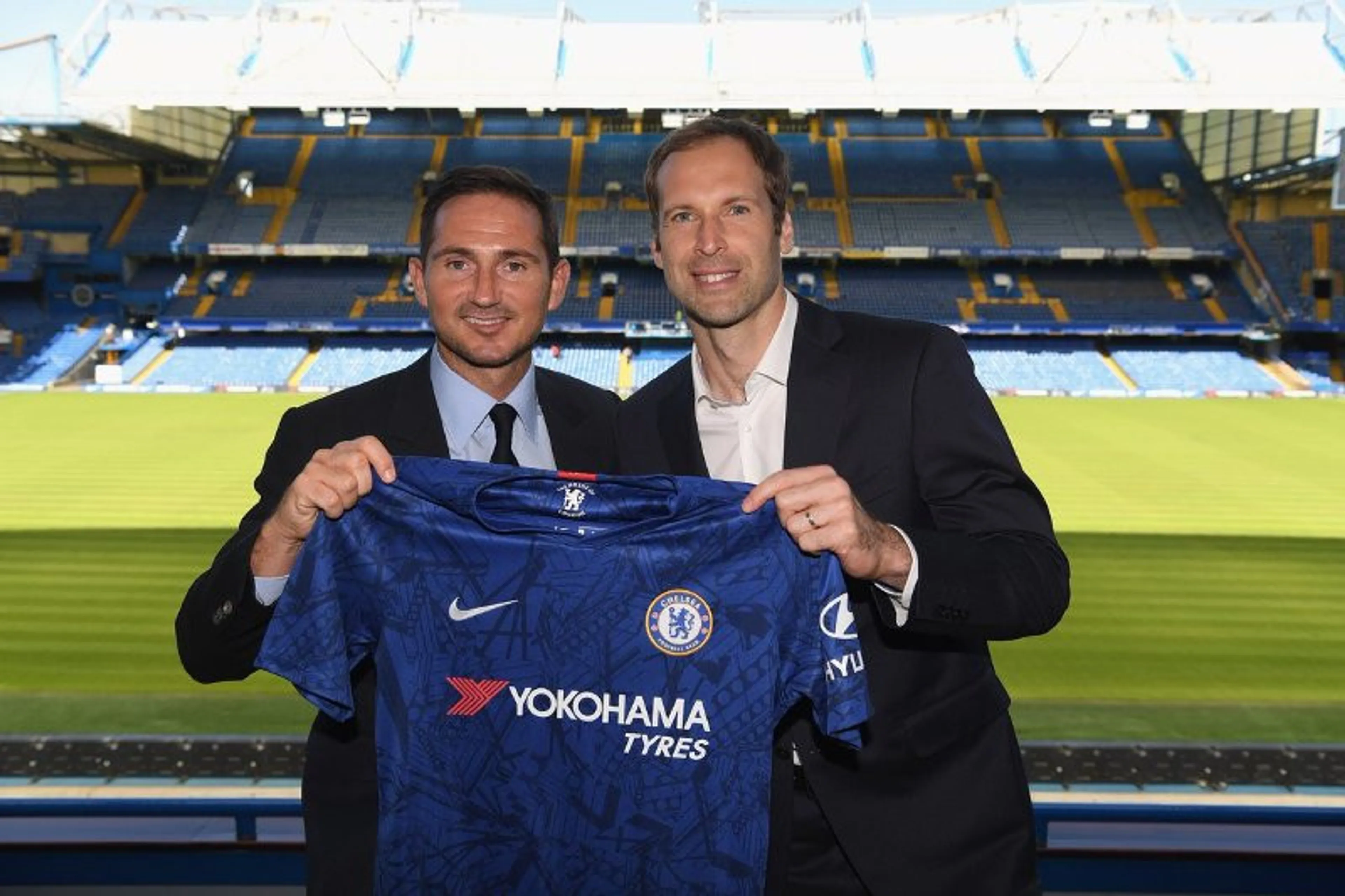 Copertina di Il Chelsea ha inserito Cech nella lista dei 25 per la Premier League