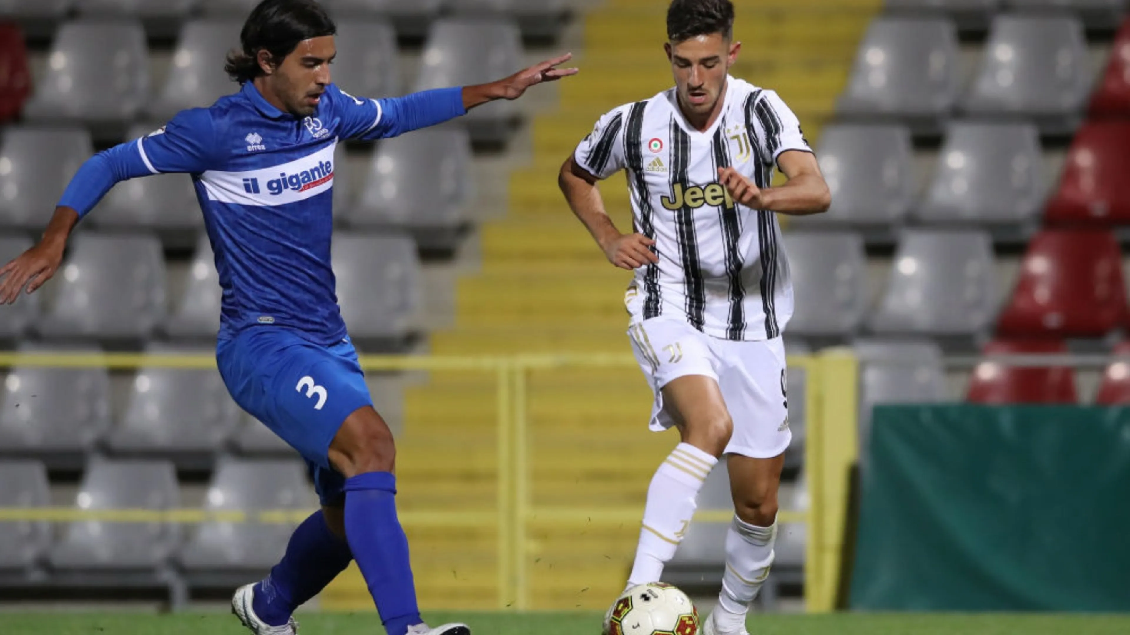 Copertina di Clamoroso, Christian Maldini lascia il calcio a 27 anni: farà il procuratore