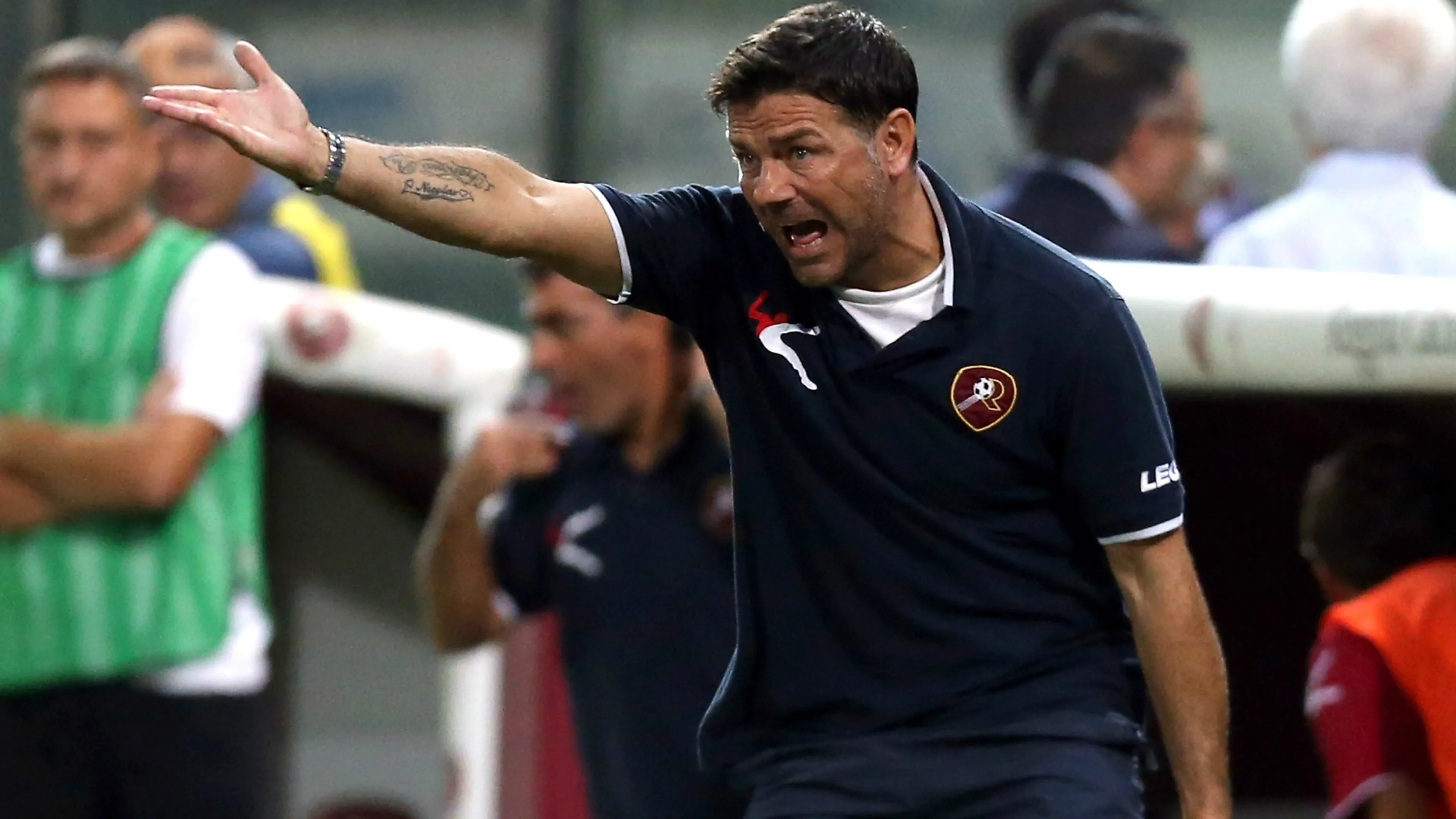 Copertina di Ciccio Cozza esonerato su Facebook si presenta lo stesso per la sfida col Catania