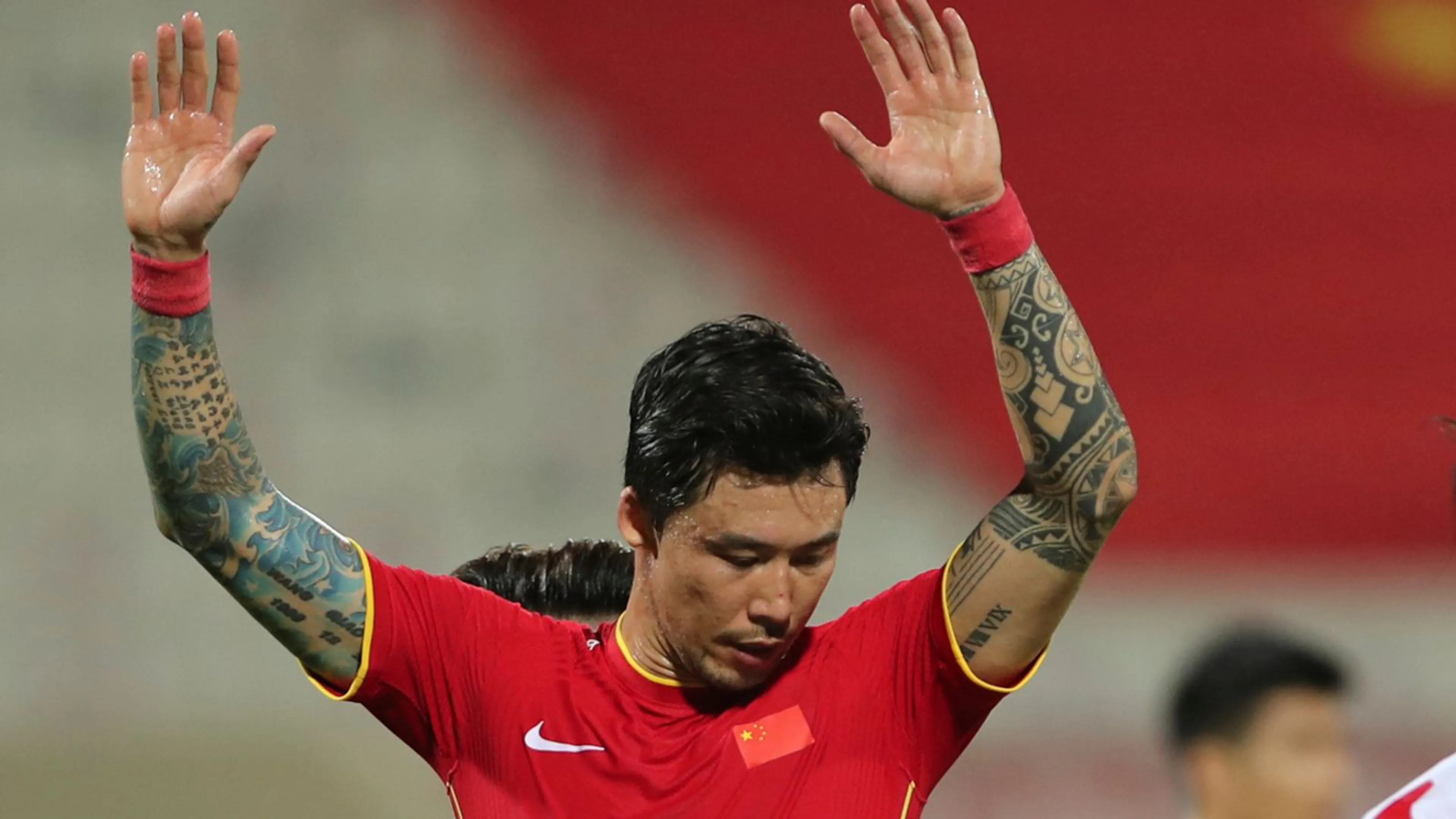 Copertina di Cina, i giocatori per giocare in nazionale dovranno togliere o coprire i tatuaggi