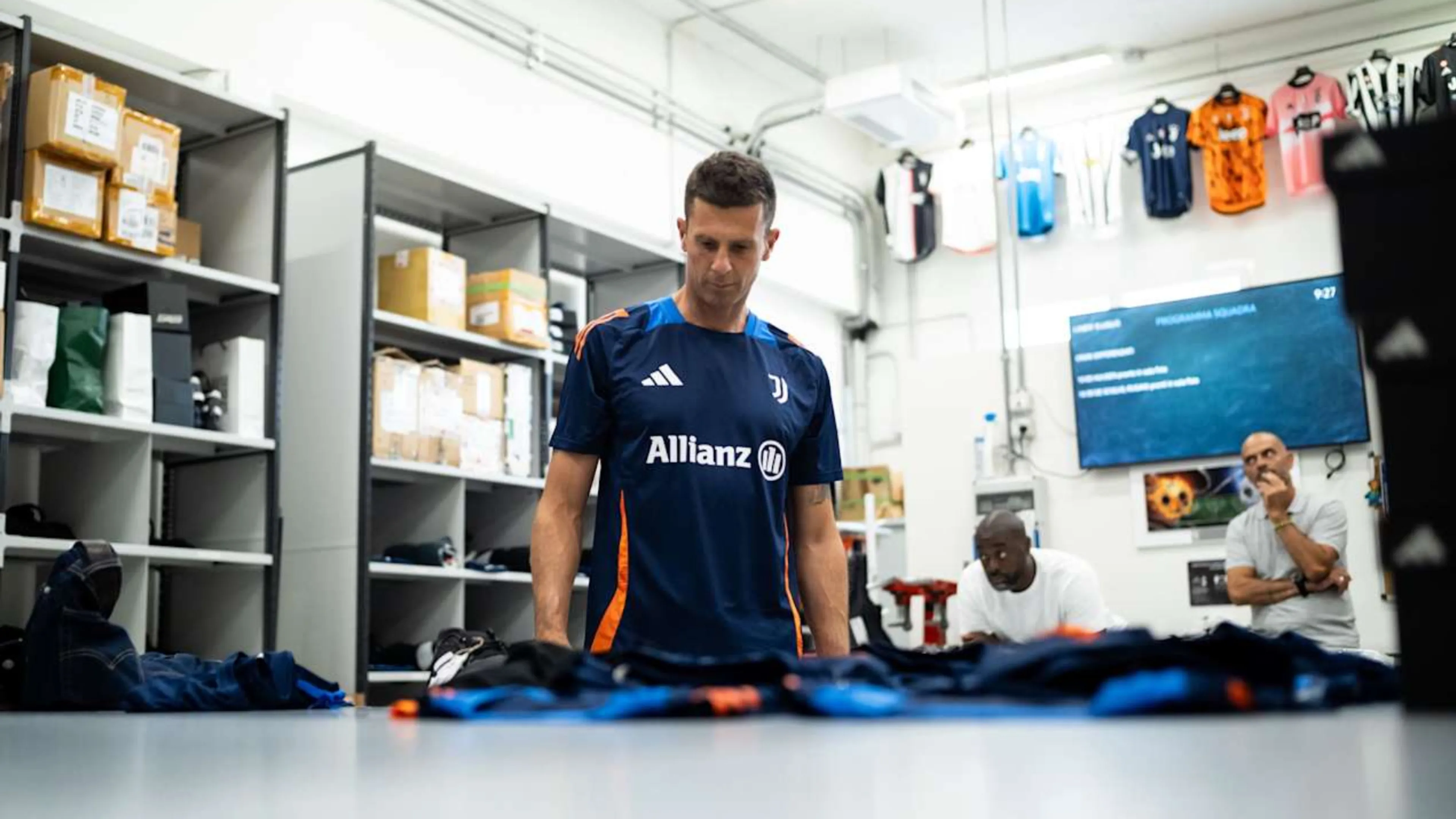 Copertina di Clima pesante in casa Juve. Szczesny, De Sciglio, e Huijsen sono ora un caso!