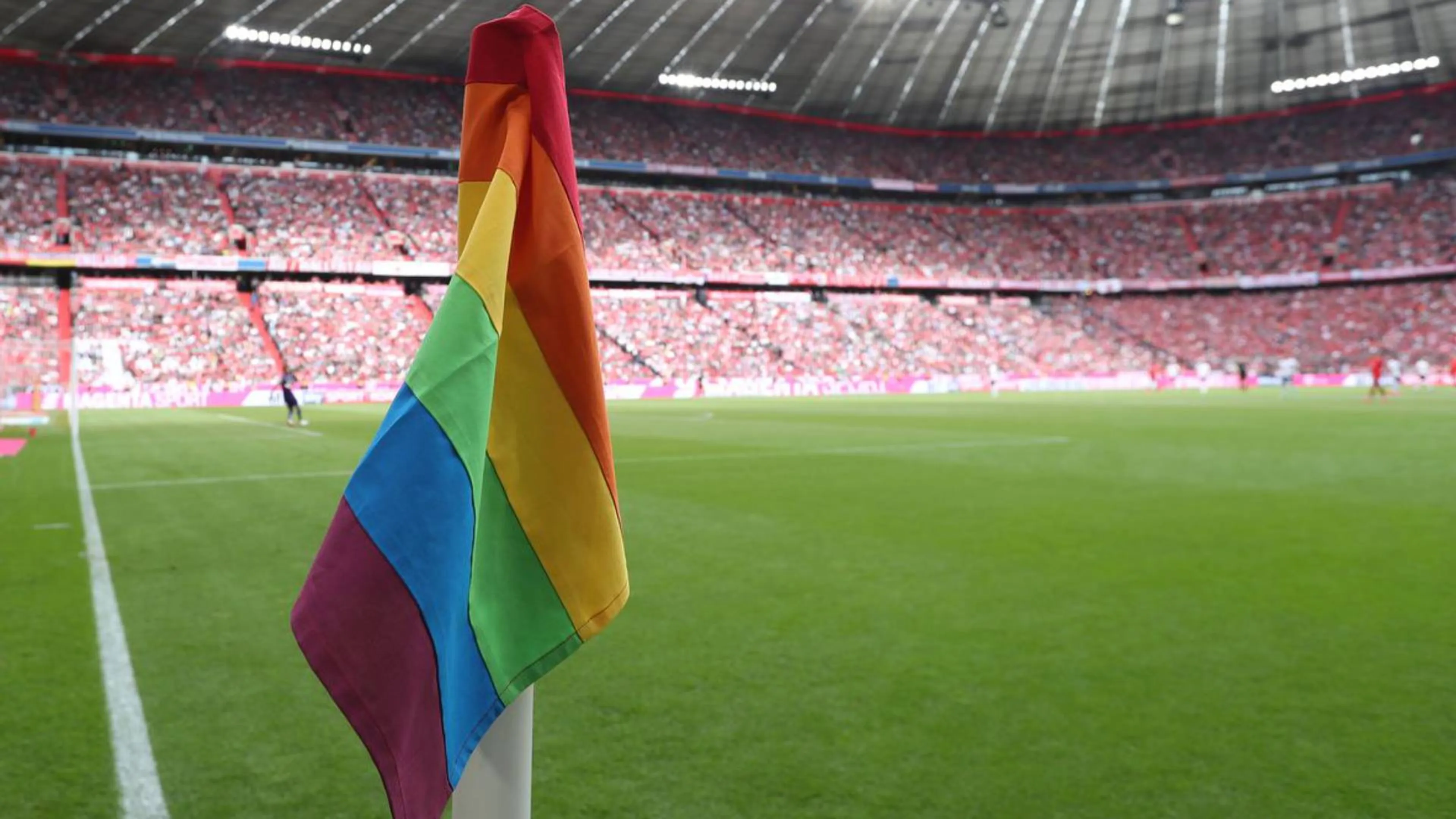 Bundesliga, un gruppo di calciatori farà coming out. La data non è casuale