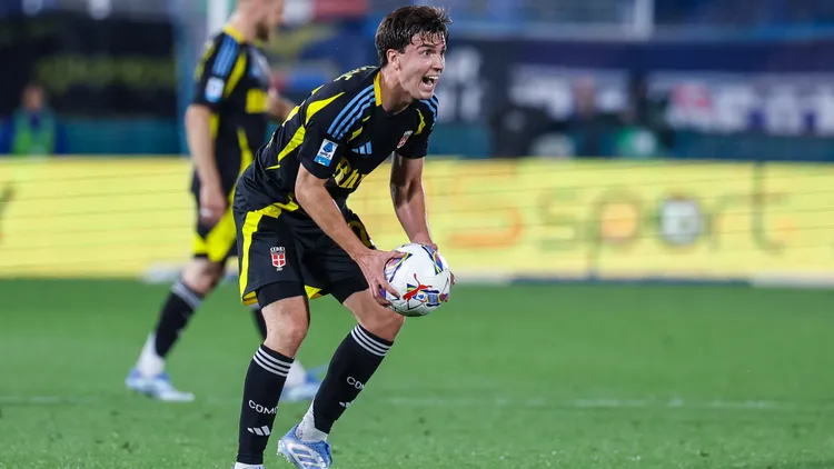 /images/c/o/m/como-1907-vs-fc-internazionale-serie-a-2024-25-23-05-2025-maximo-perrone-of-como-1907-reacts-during-serie-a-2024-25-football-match-between-como-1907-and-fc-internazionale-at-giuseppe-sinigaglia-stadium-como-1907-vs-fc-internazionale-serie-a-2024-25-23-05-2025-maximo-perrone-of-como-1907-reacts-during-serie-a-2024-25-football-match-between-como-1907-and-fc-internazionale-at-giuseppe-sinigaglia-stadium-copyright-xbeautifulxsports-carabellixjpg_1752496483093.jpg
