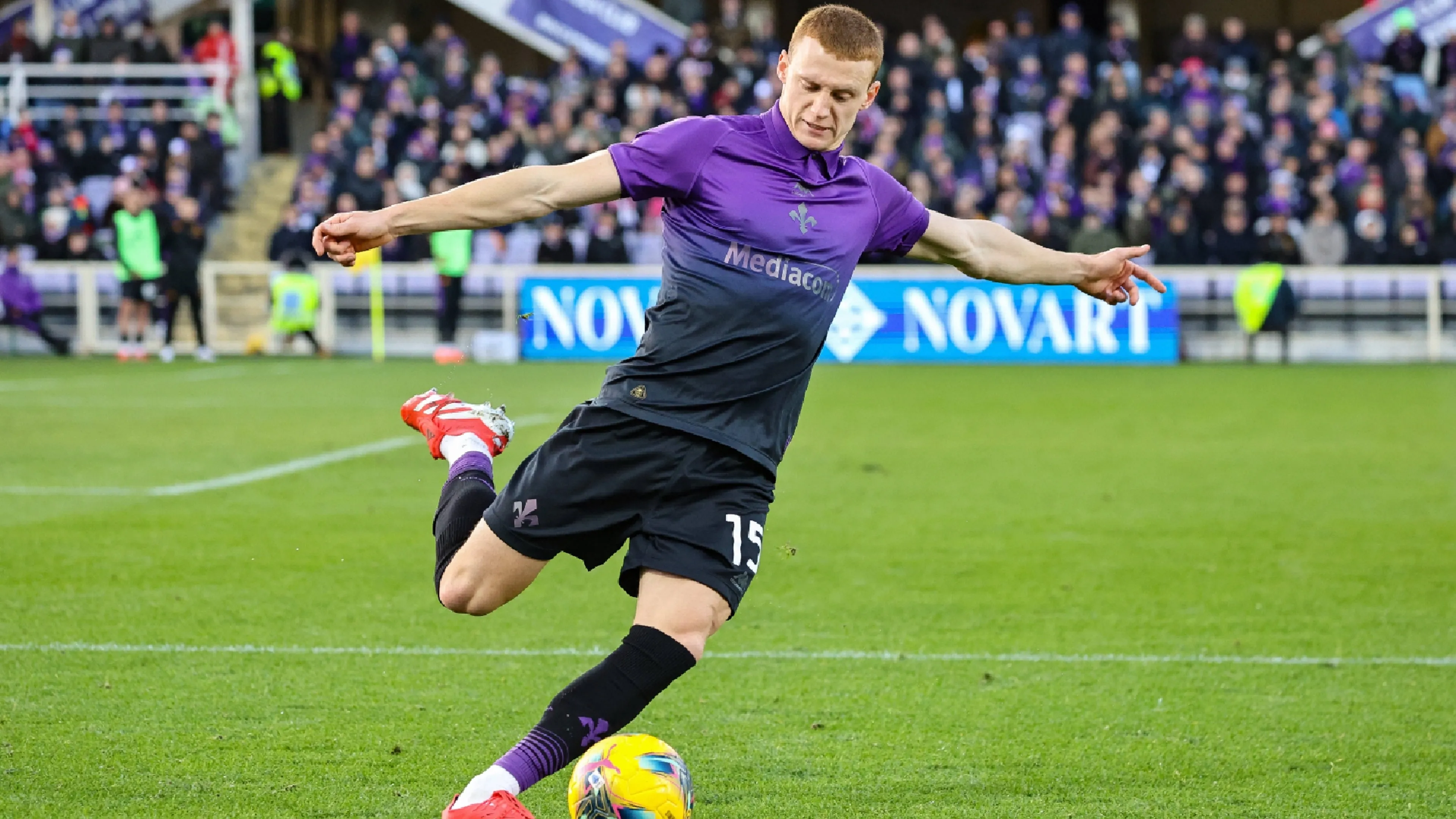 Copertina di Naufraga la trattativa Fiorentina-Napoli per Comuzzo: c'è l'ombra della Juventus