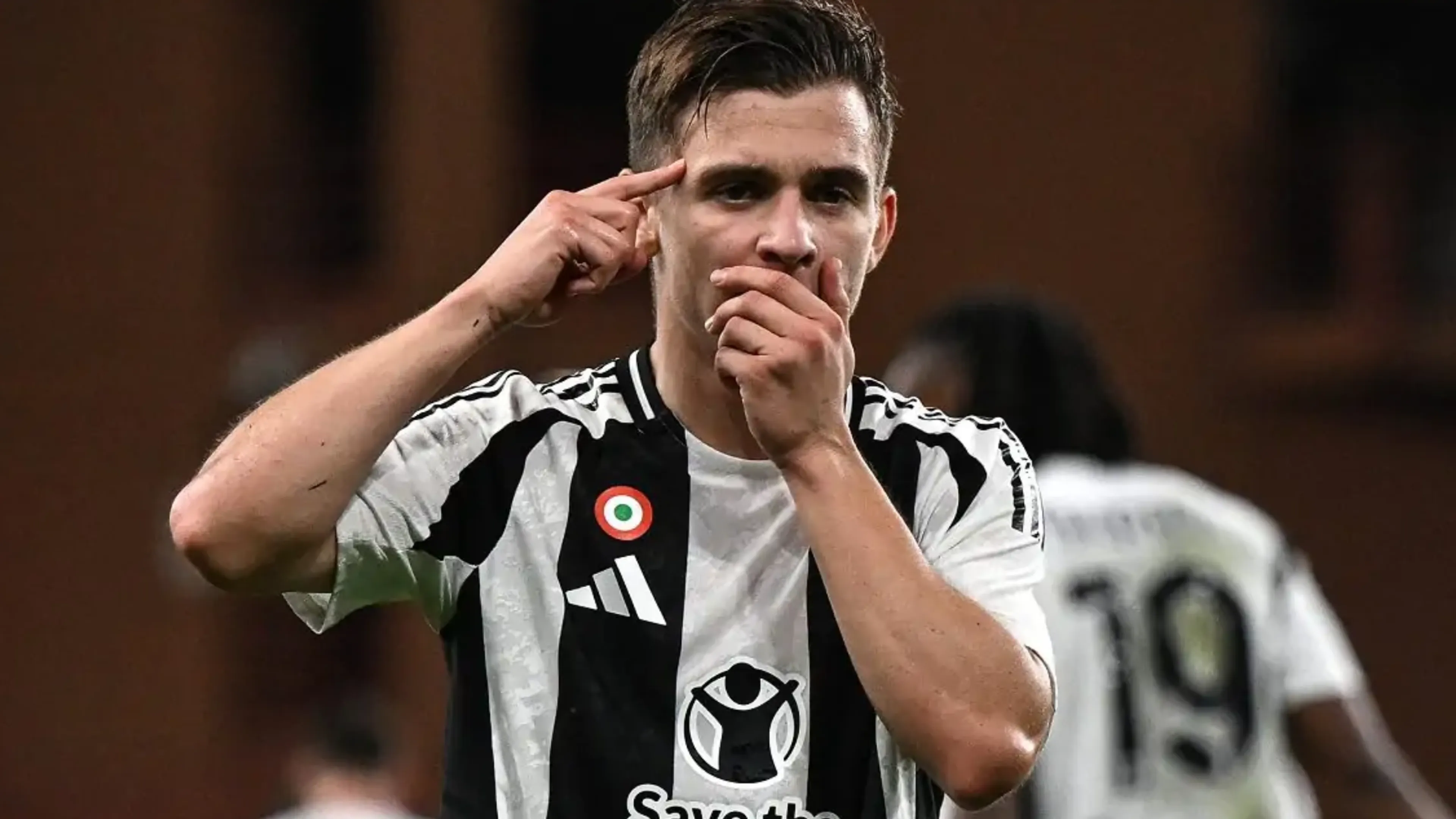 Copertina di Giuntoli può usare la "clausola Conceicao" per comprare il cartellino del classe 2002