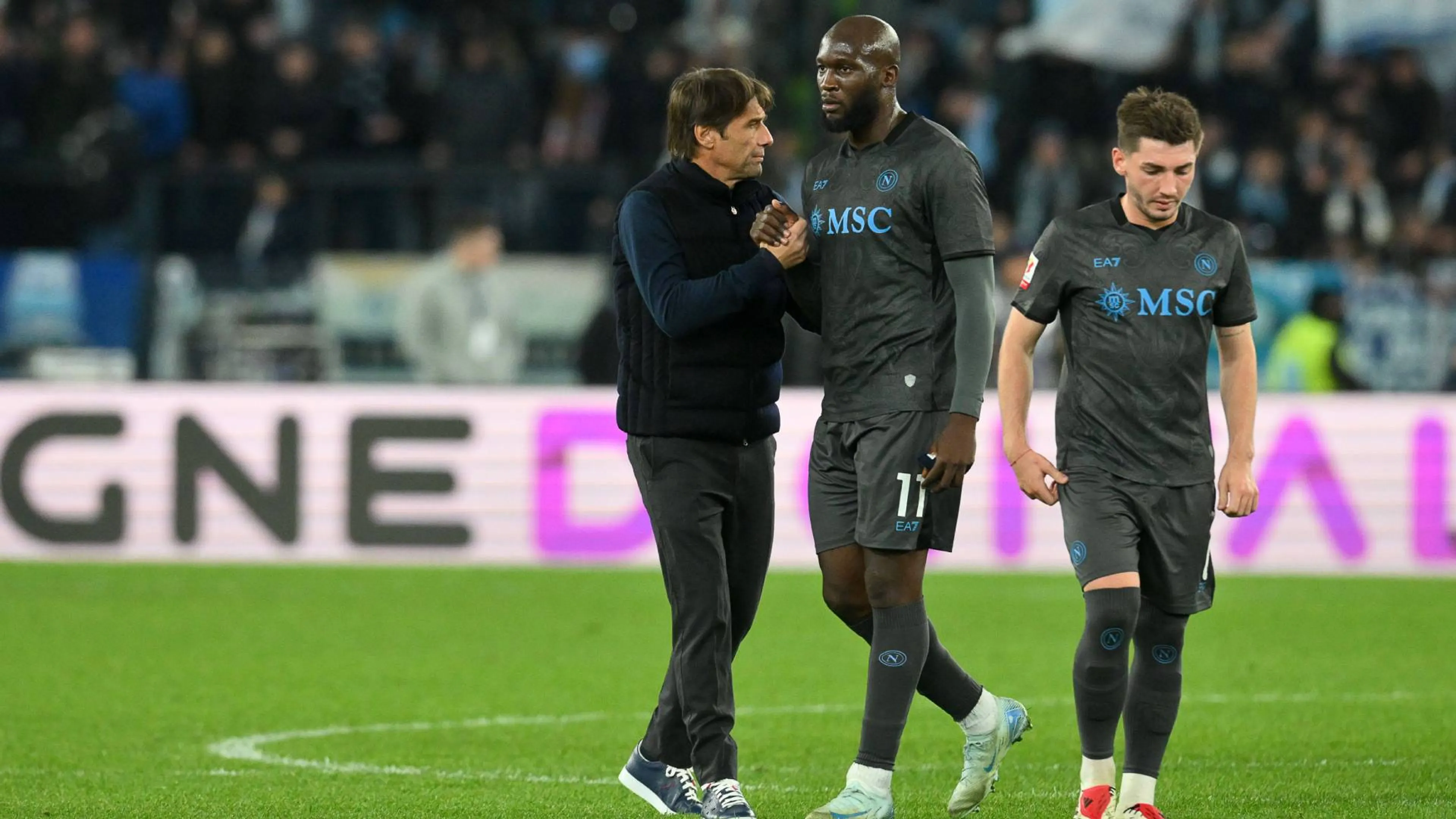 Copertina di Lukaku su Conte: "Ha minacciato di mettermi fuori rosa"