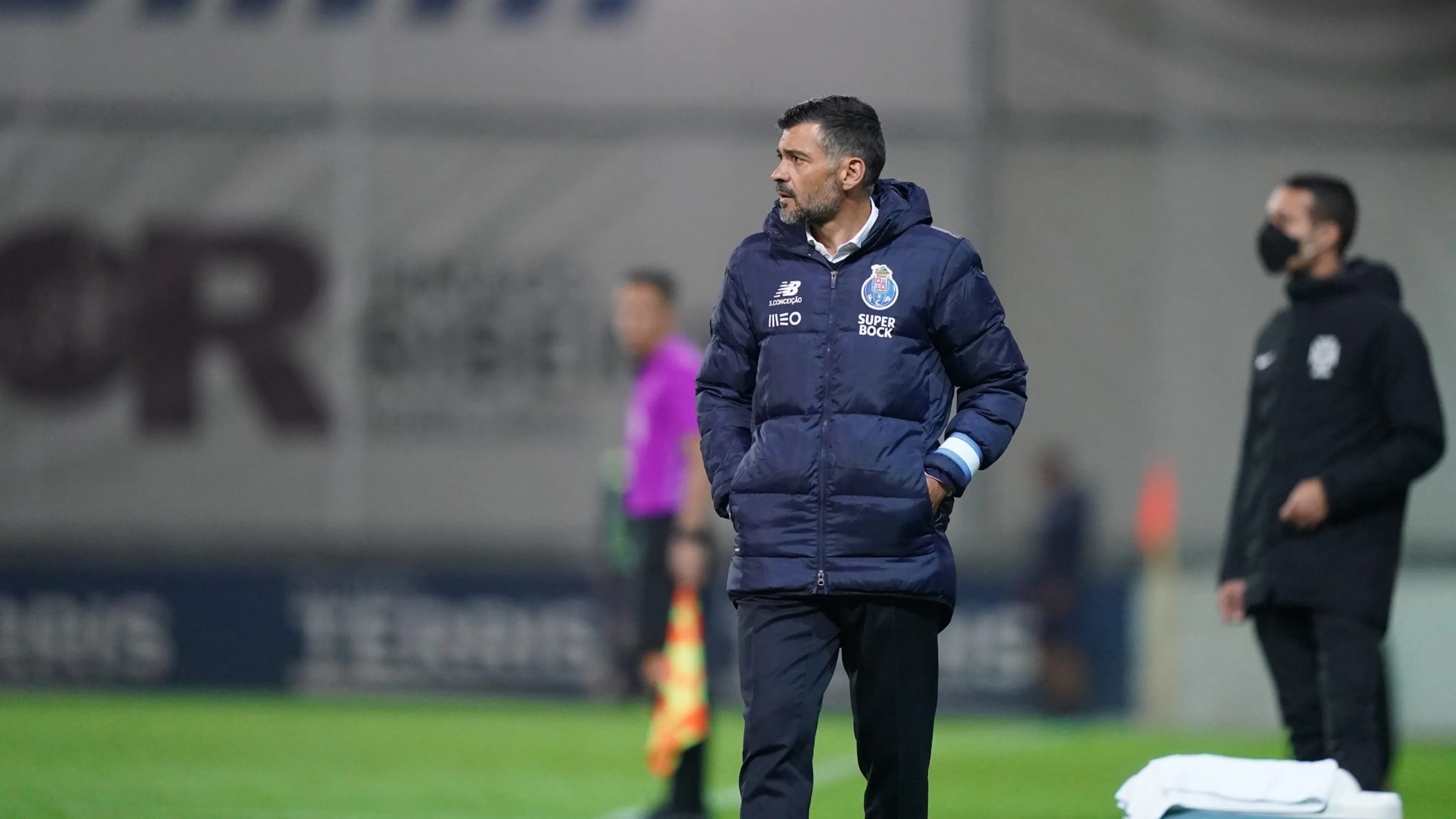 Copertina di Conceiçao, maxi squalifica per insulti all’arbitro: “Ladro, ci hai rubato due campionati”