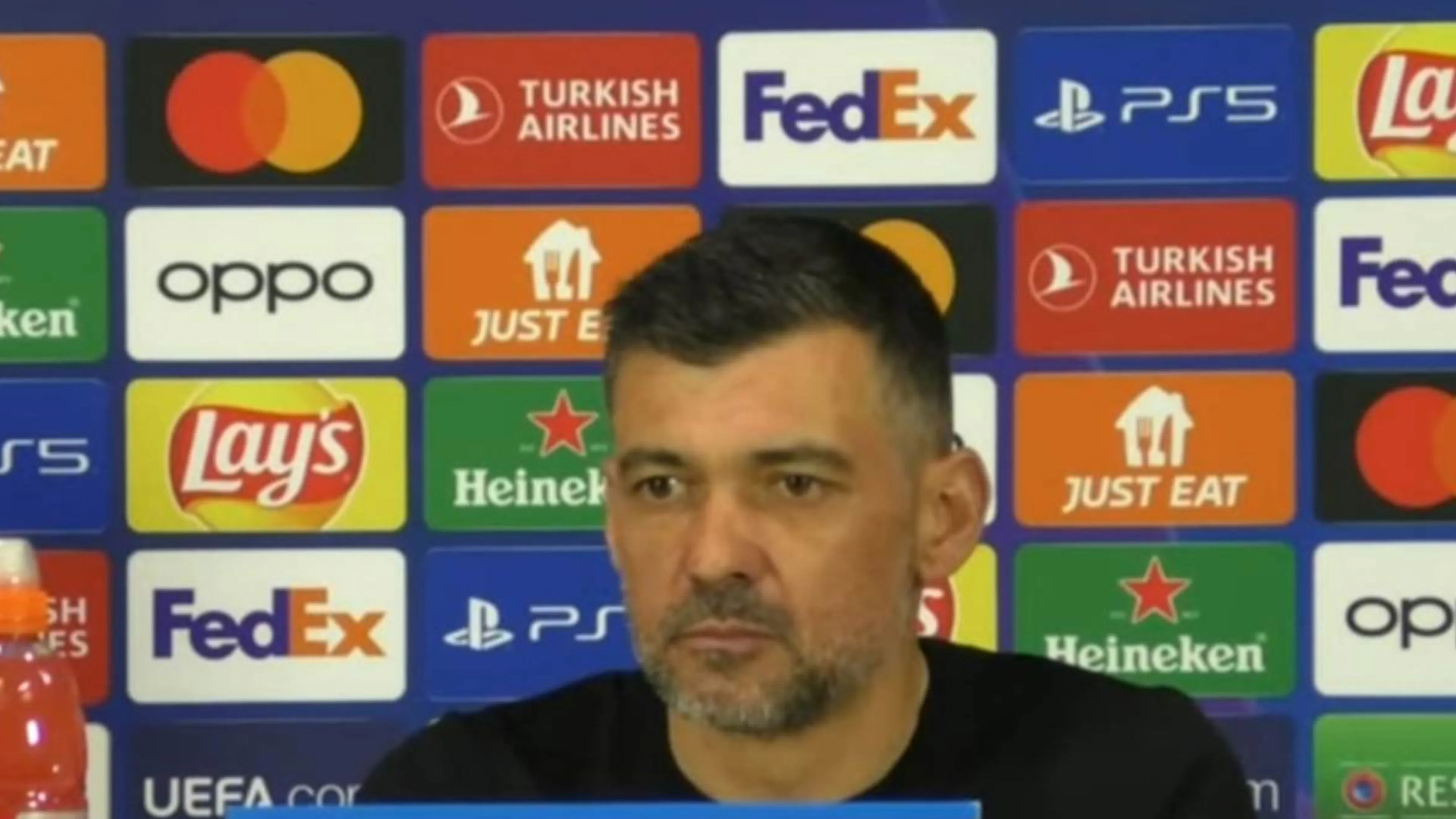 Copertina di Porto, duro sfogo di Conceicao dopo la sconfitta contro l’Inter: “Sono deluso, Lautaro meritava la squalifica”