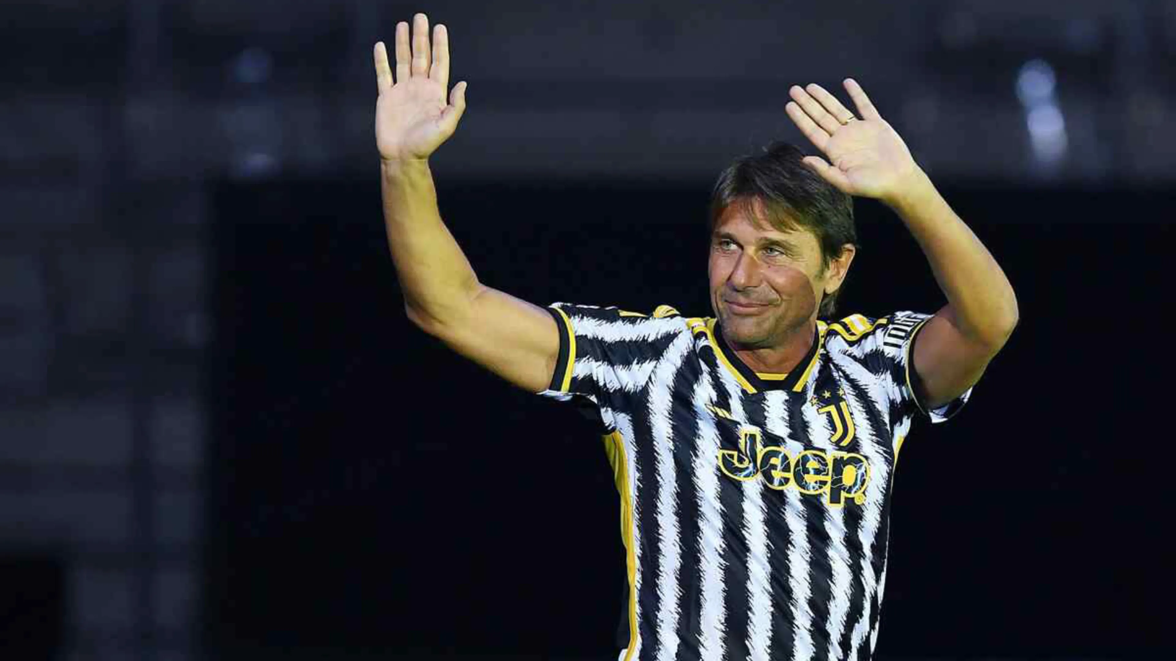 Copertina di RadioRadio annuncia: "Accordo raggiunto tra Conte e la Juventus per il 2024"