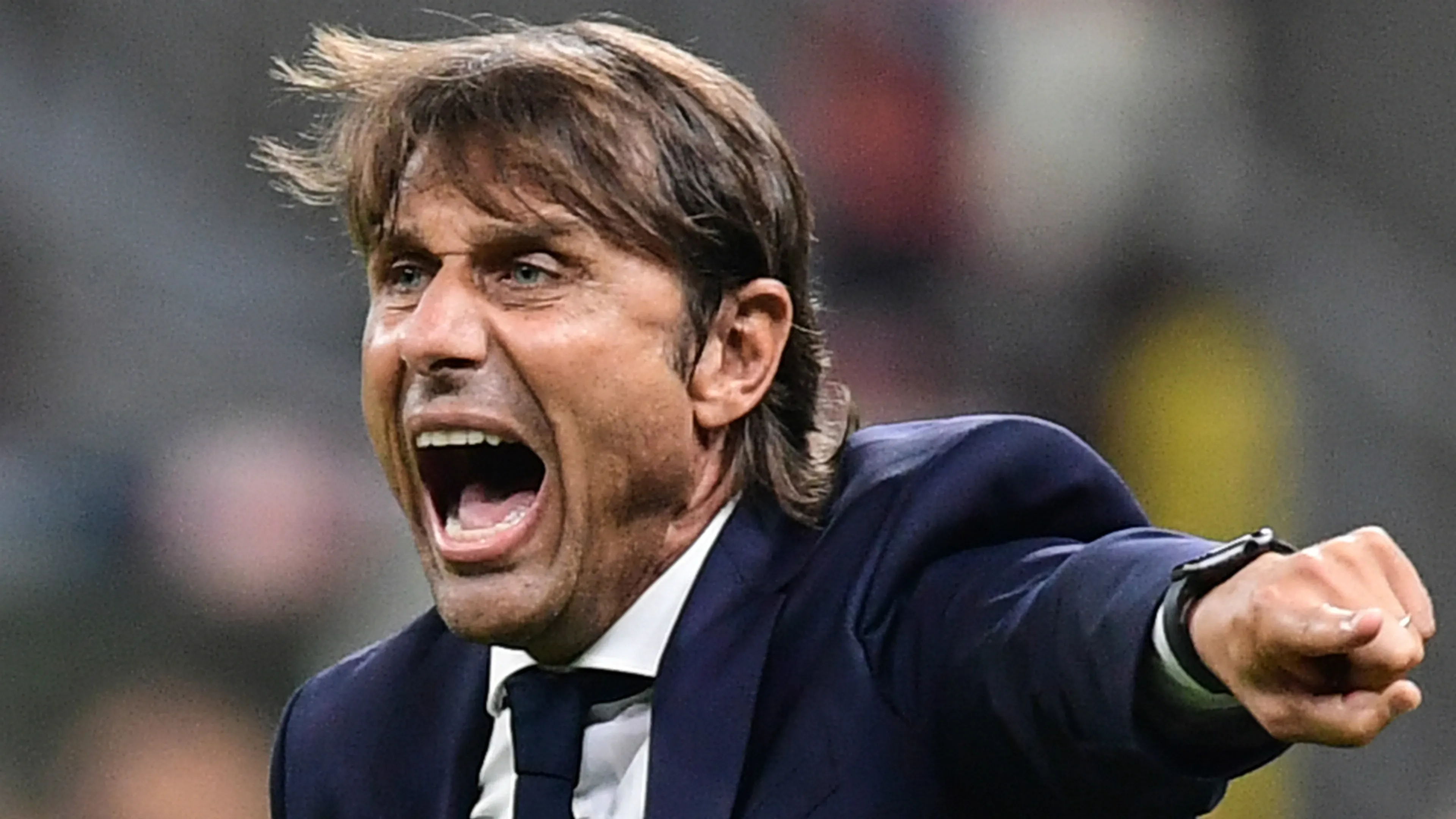 conte-batte-i-pugni-col-tottenham