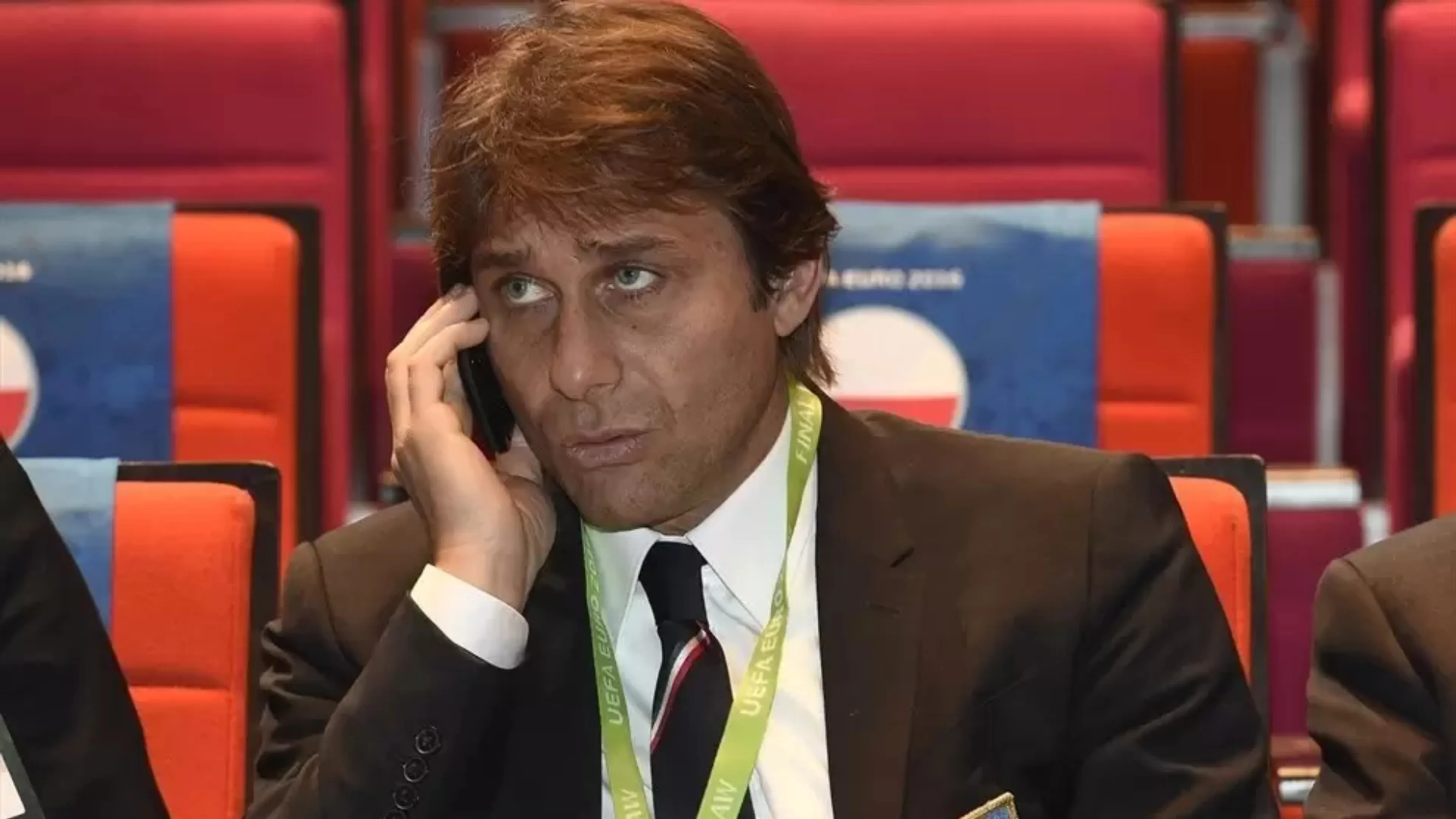 Copertina di Conte gela Di Lorenzo: "Lì non ci vai! Se proprio devi andar via scegli un altro club". Ma il terzino ha già l'accordo...