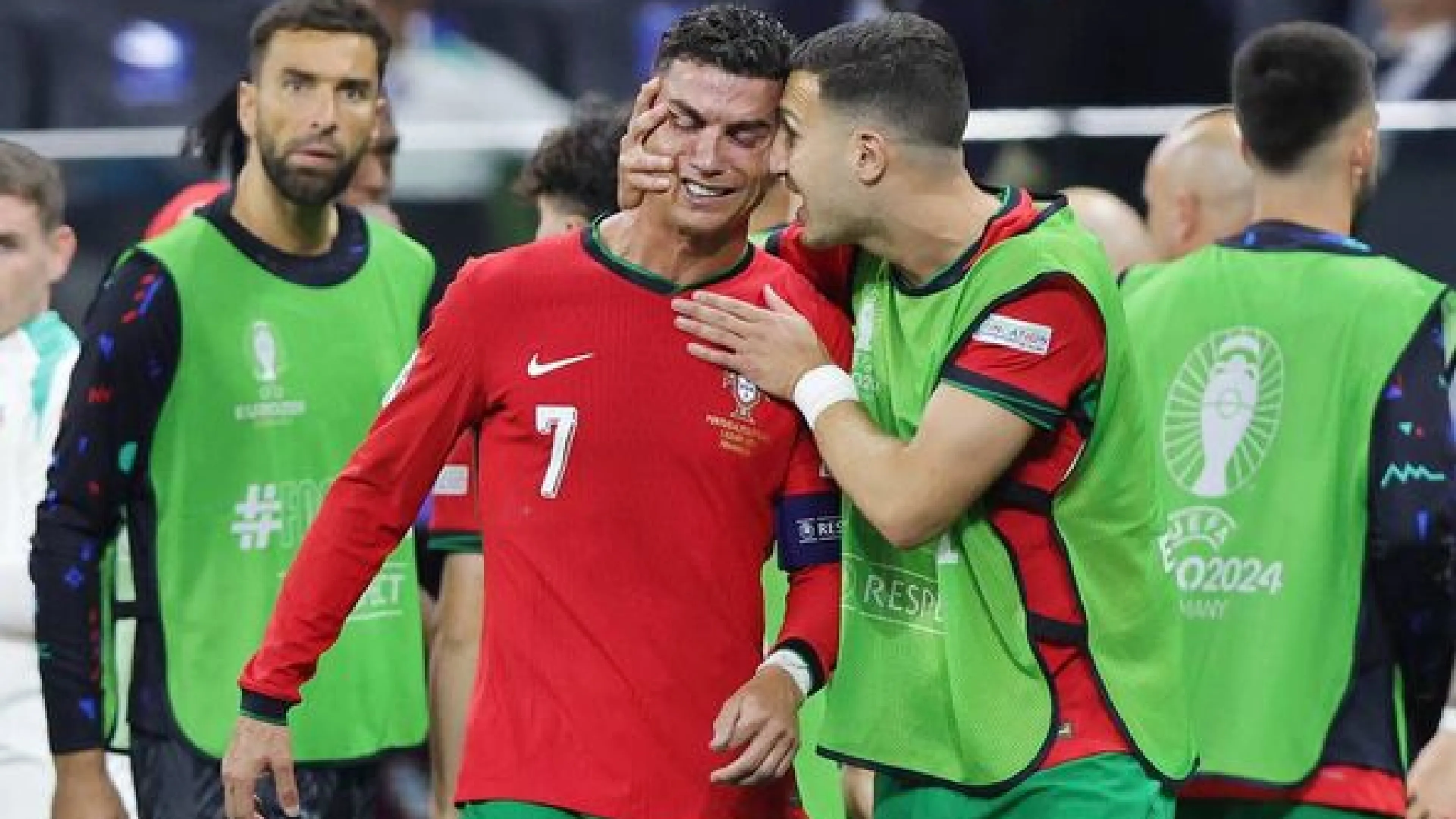 Copertina di CR7 distrugge Shearer e Lineker: "Due ratti. Mi criticano per finire in prima pagina"