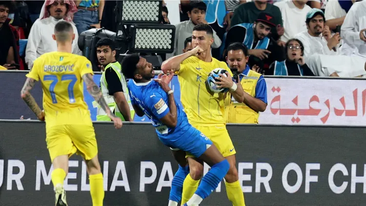 /images/c/r/7/cr7-alhilal-alnassr-rosso.jpg