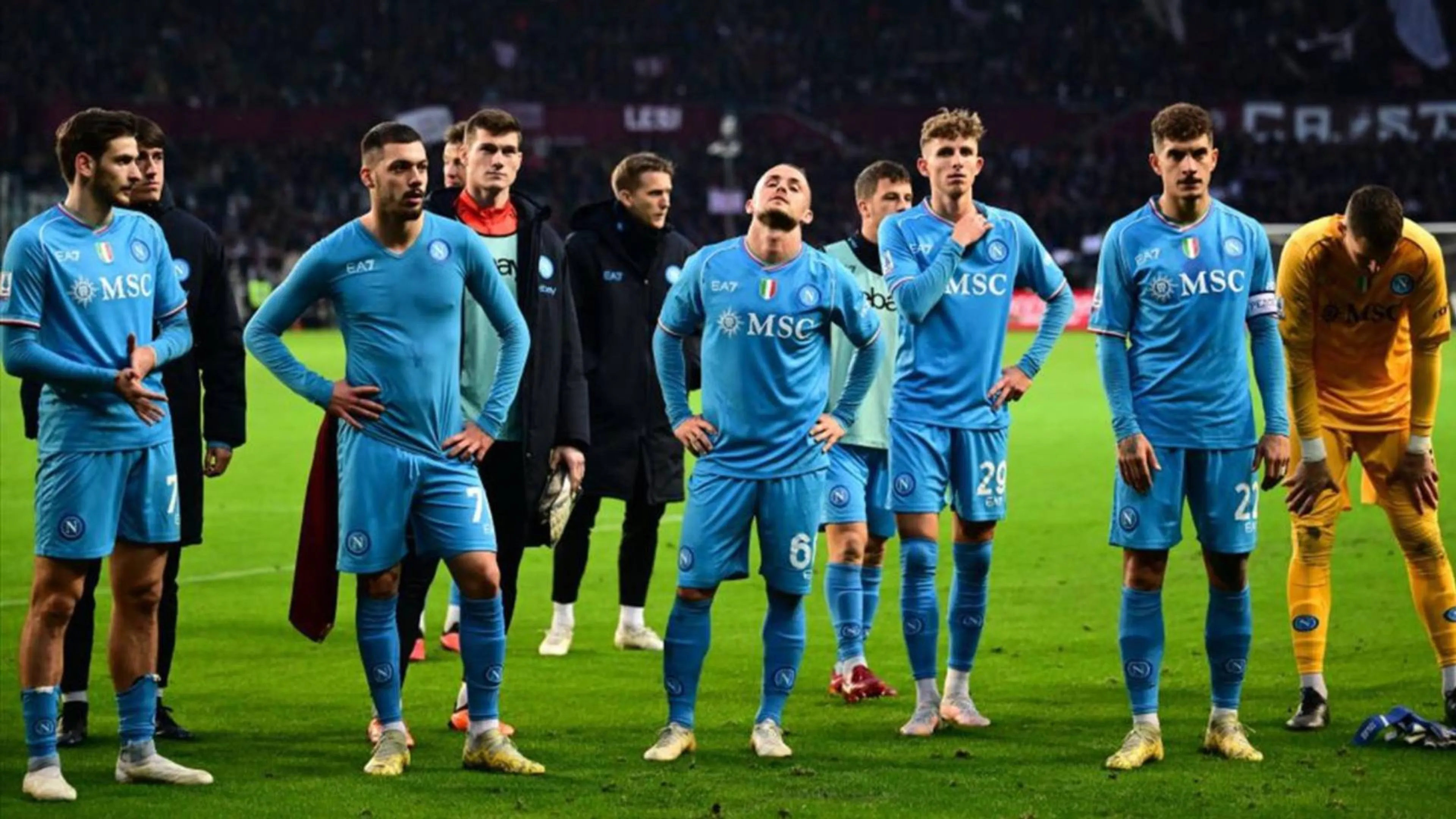 Copertina di "Siamo sprofondati nel tunnel della crisi". Napoli, una frase che sa di resa