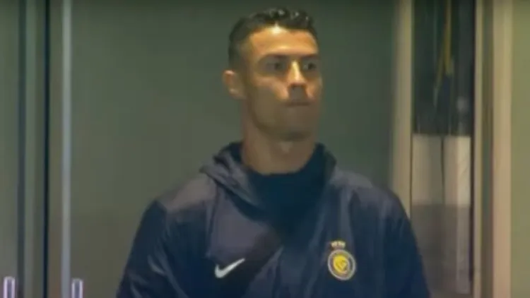 /images/c/r/i/cristiano-ronaldo-commosso.jpg