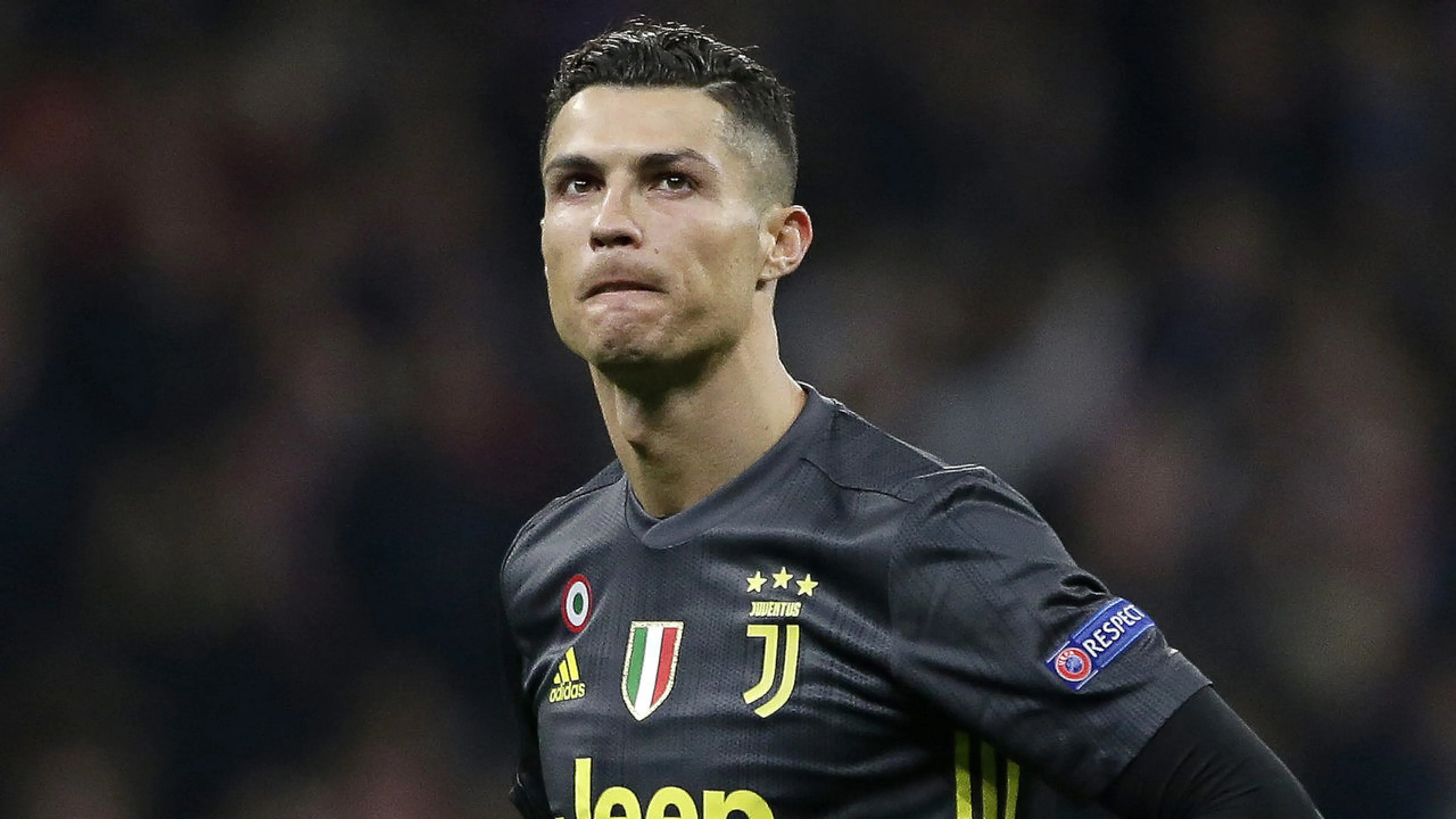 Copertina di Cr7 e il mercato: “Oggi chiunque vale 100 mln, forse allora io ne valgo 400”