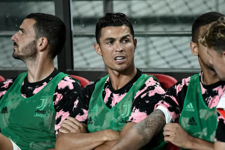 /images/c/r/i/cristianoronaldoseoul040220a.jpg
