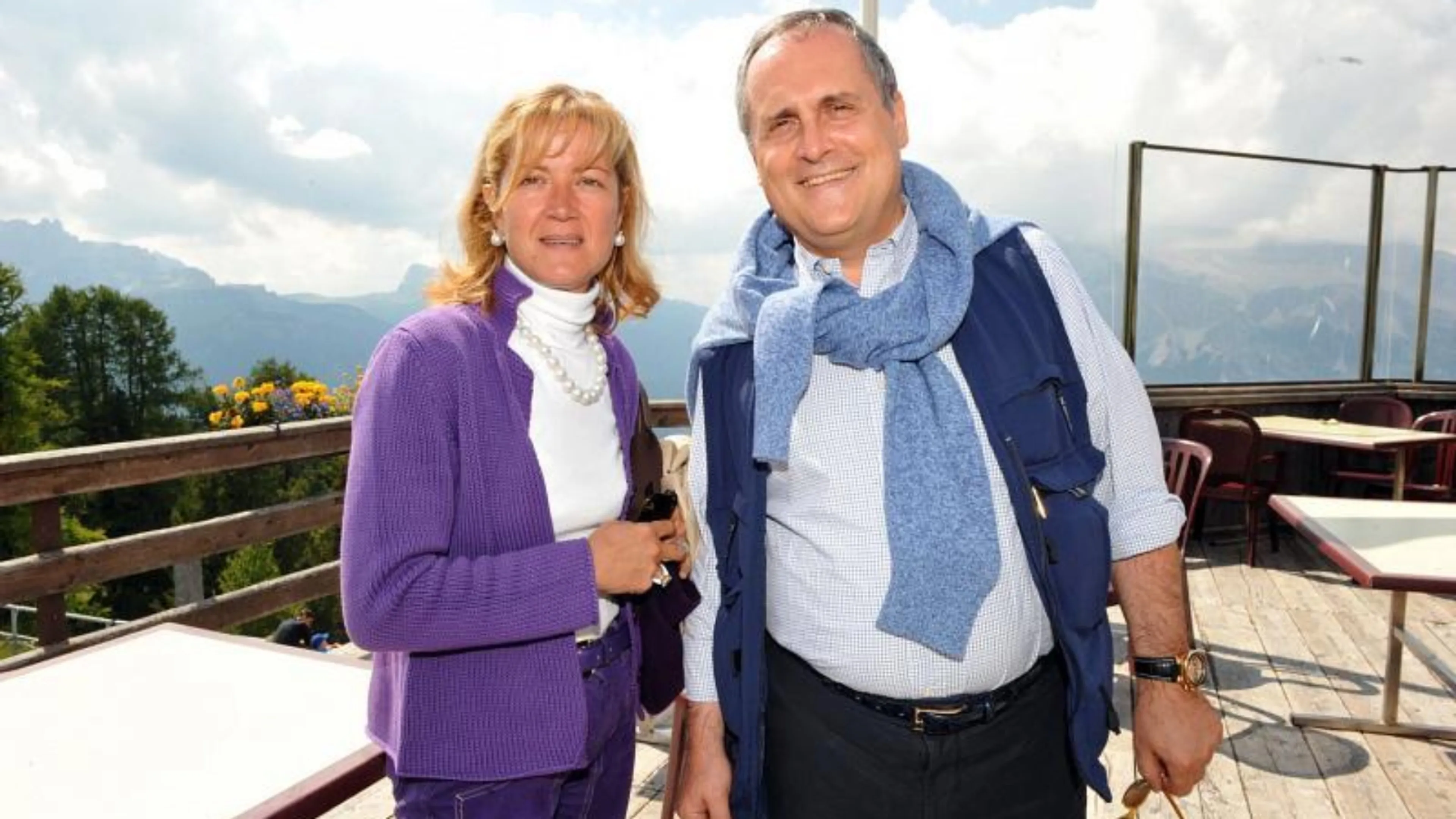 Copertina di Sviene per la fame in strada a Roma: Lotito lo chiama e gli offre un lavoro