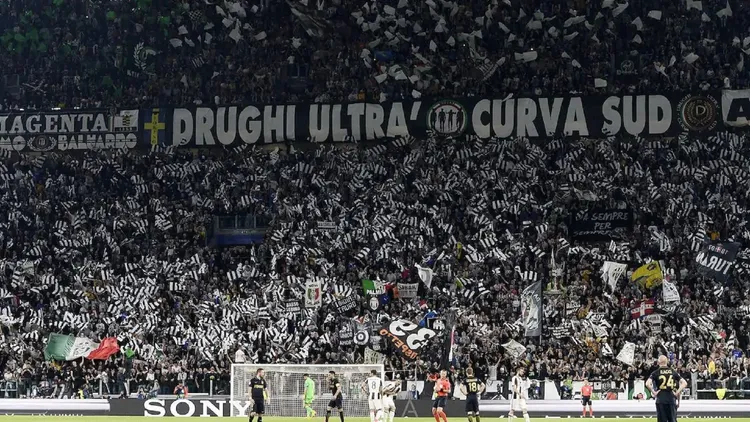 /images/c/u/r/Curva-Sud-Juventus.jpg
