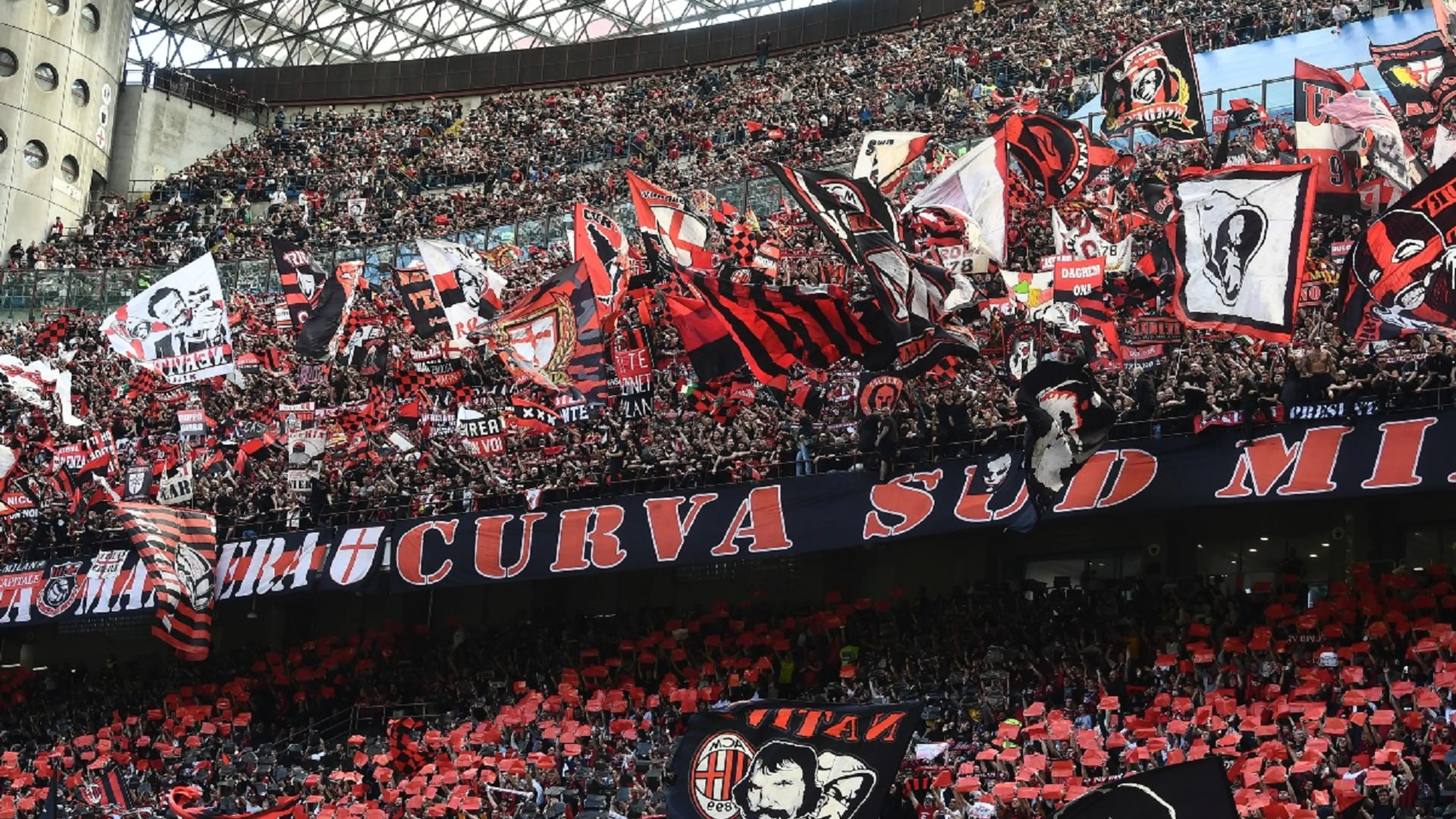 Copertina di Tifosi Milan furiosi: diserteranno la trasferta contro la Juve. Il motivo