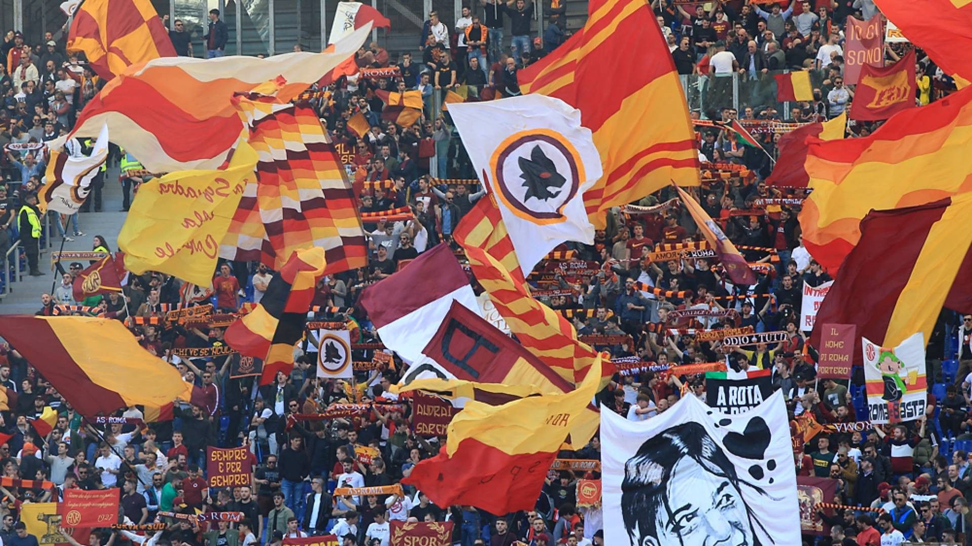 Curva-Sud-in-protesta-contro-i-Friedkin