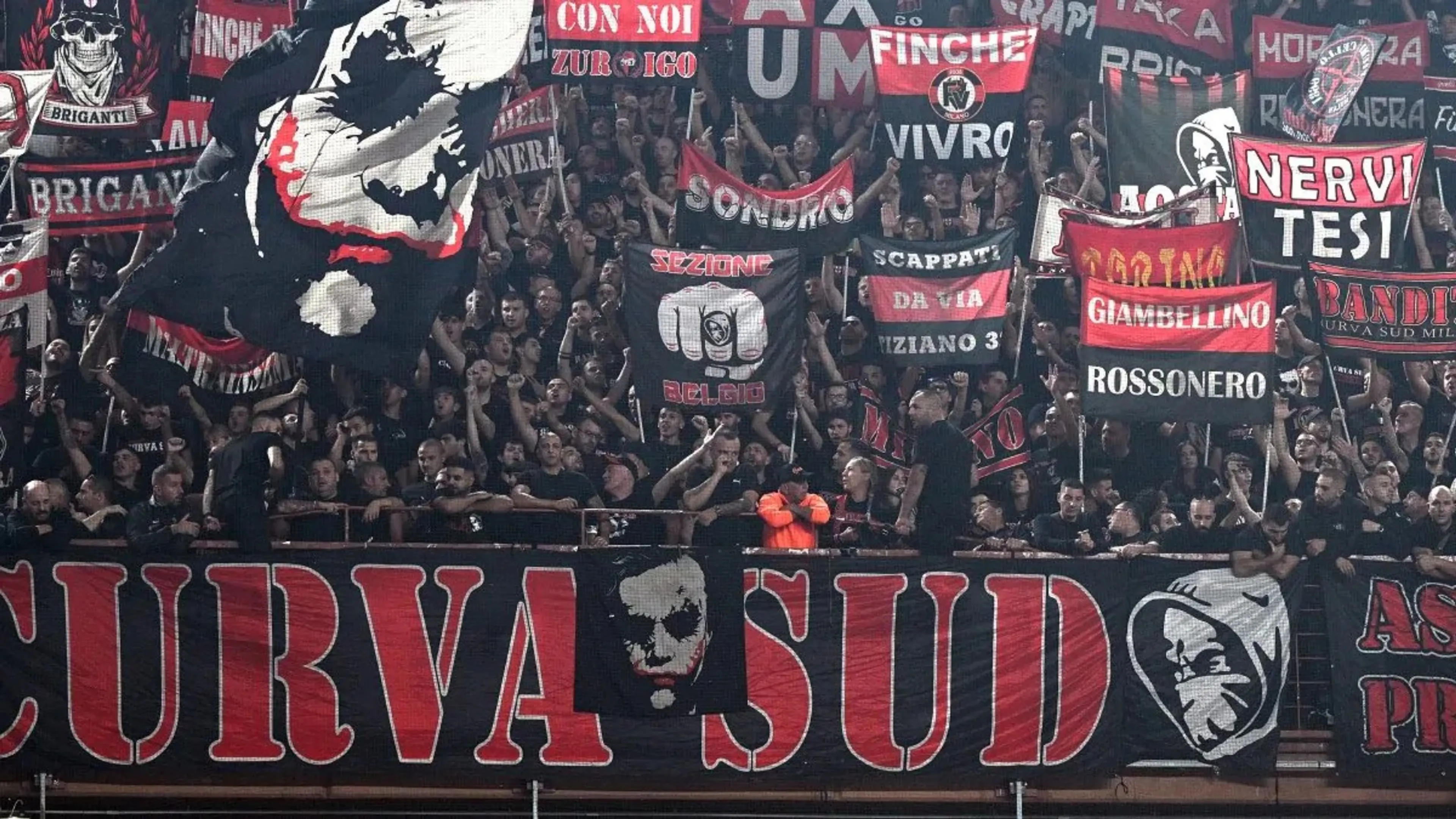 Copertina di La Curva Sud del Milan smentisce gli scontri sugli spalti a Parigi
