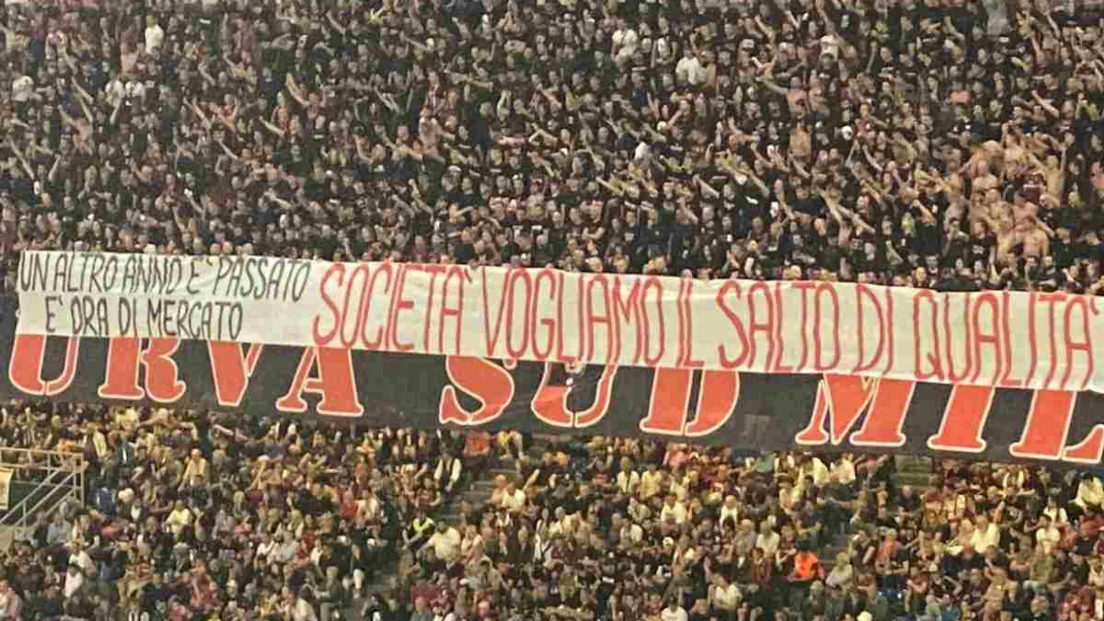 curva-sud-contestazione-cardinale