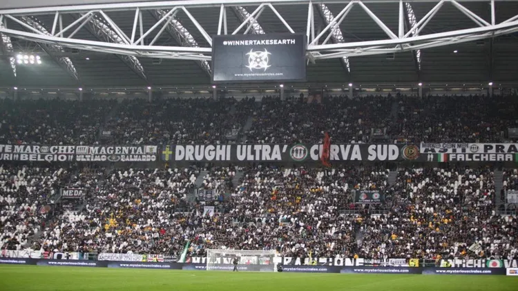 /images/c/u/r/curva-sud-juve.jpg