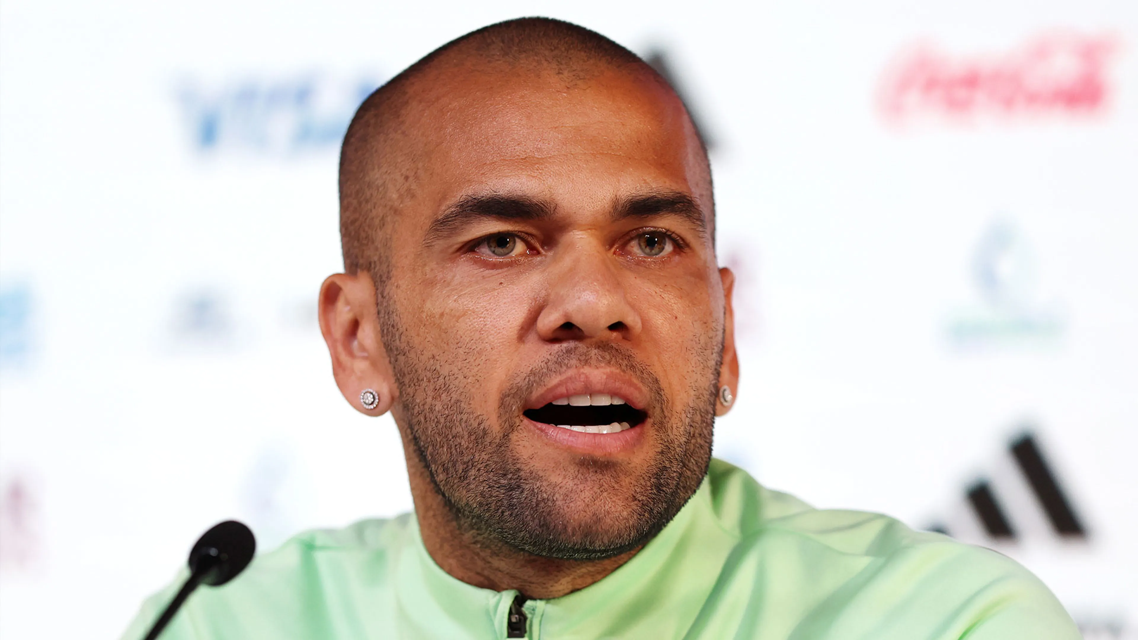 Copertina di Processo Dani Alves, il brasiliano cambia ancora versione