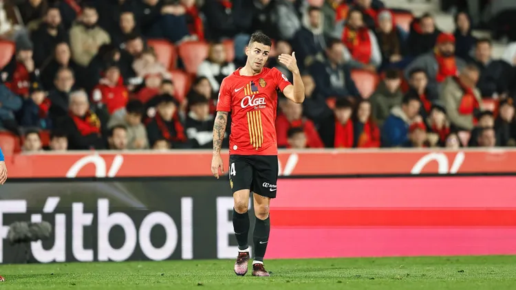 /images/d/a/n/dani-rodriguez-mallorca-march-2-2025-football-soccer-spanish-la-liga-ea-sports-match-between-rcd-mallorca-1-1-deportivo-alaves-at-the-estadi-mallorca-son-moix-in-palma-de-mallorca-spain-noxthirdxpartyxsales-283554867jpg_1756902249510.jpg