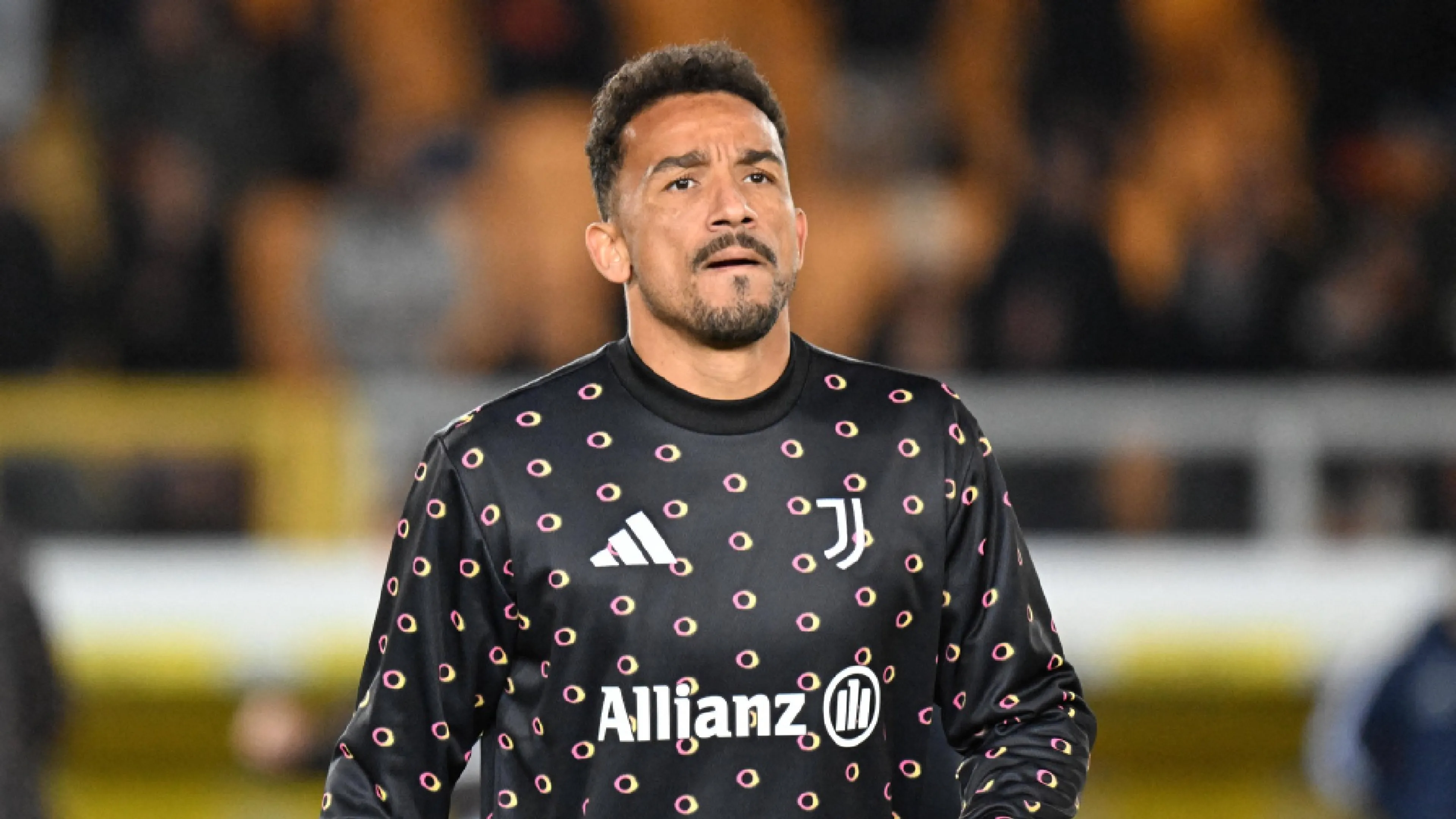 Copertina di Napoli su Danilo, lui lascerebbe la Juve a una condizione. Ma la società non vuole accontentarlo