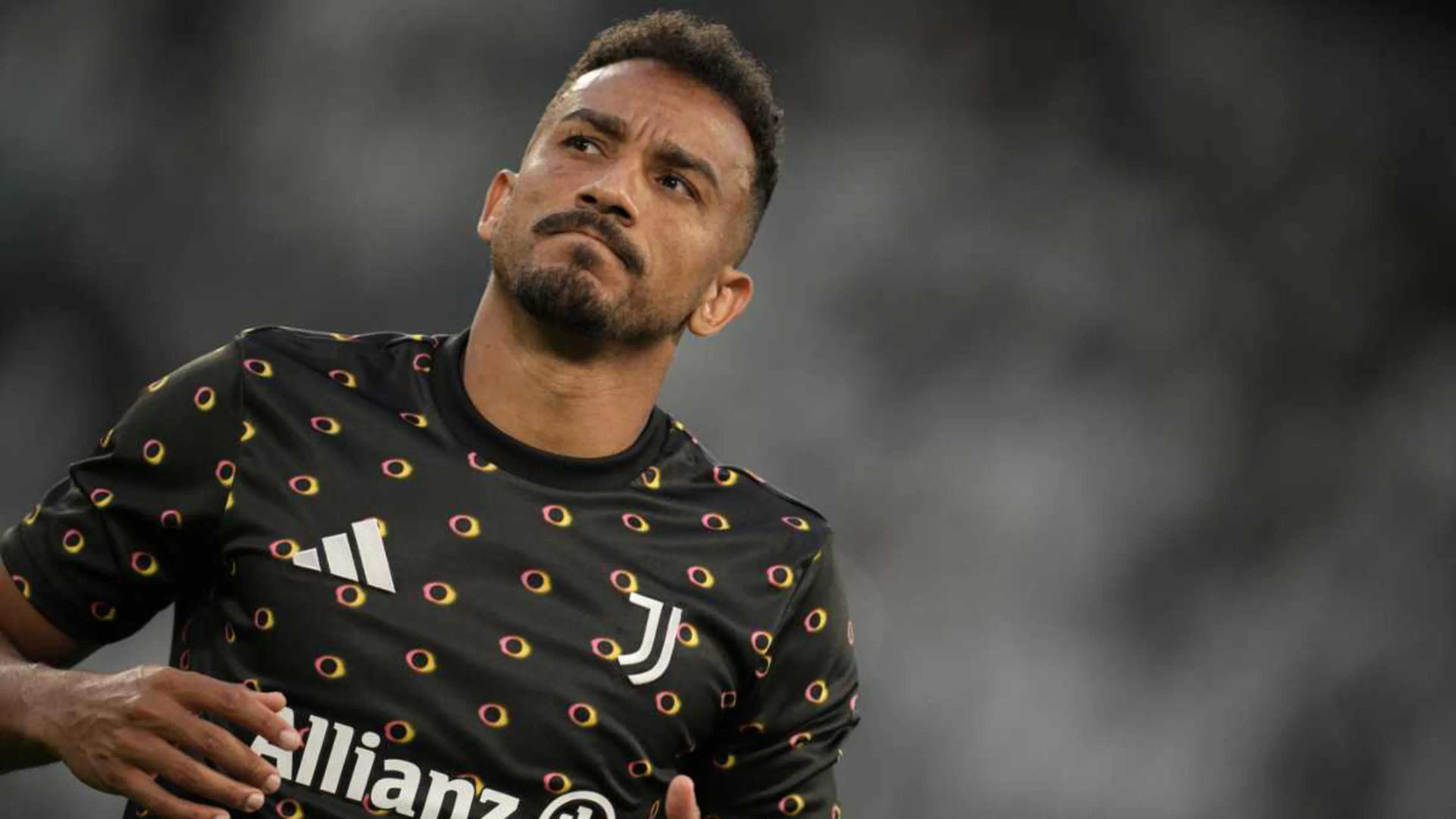 Danilo potrebbe "tradire" la Juve per una destinazione a sorpresa