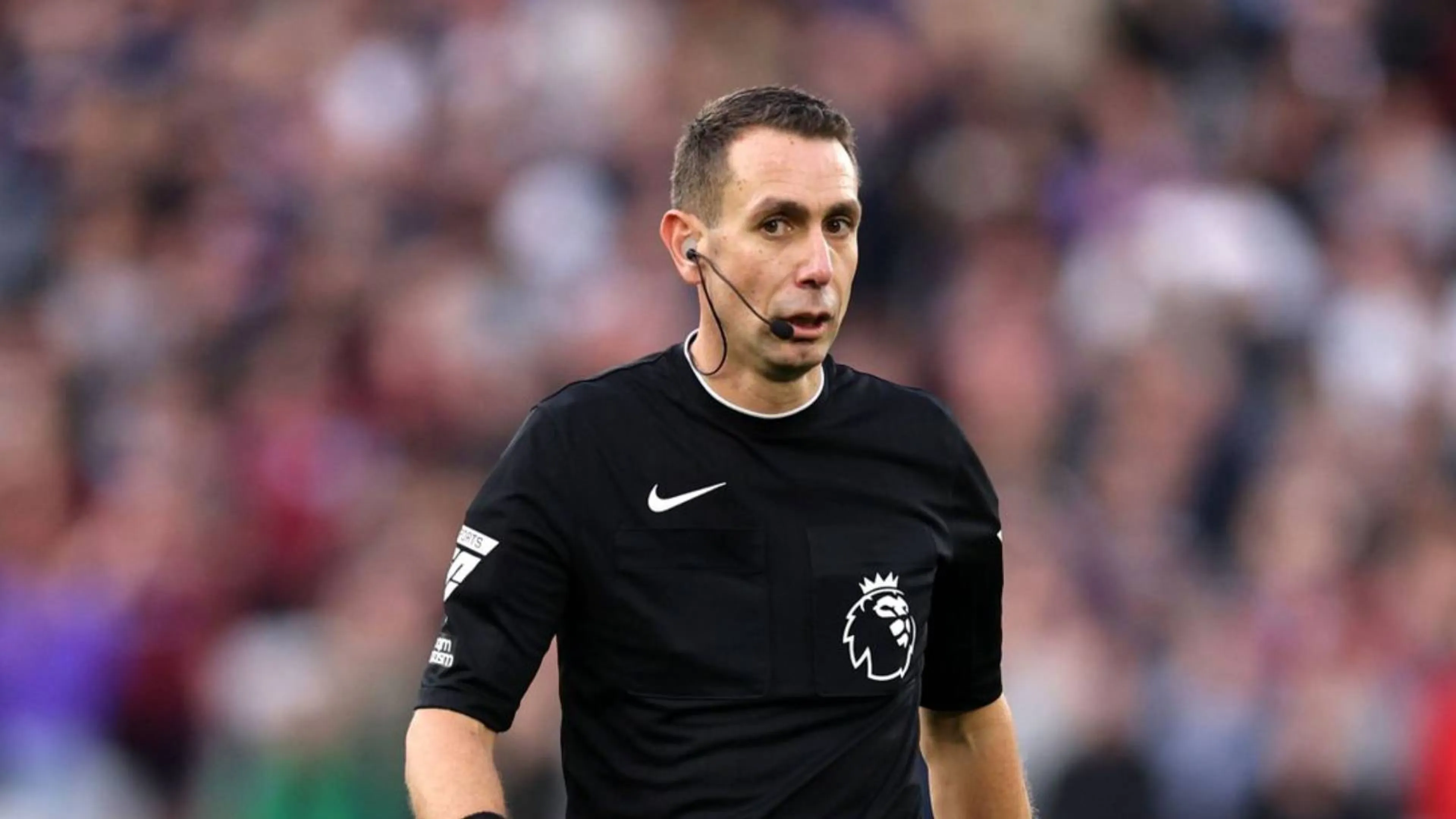 Copertina di Clamoroso in Premier League, l'arbitro Coote insulta squadra e allenatore: sospeso con effetto immediato